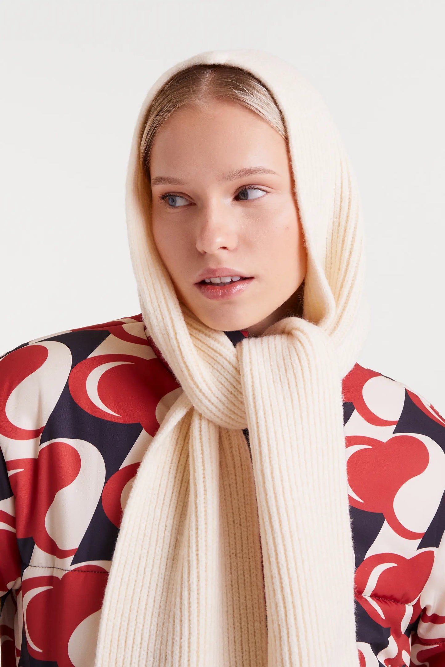 White fine knit beanie hat