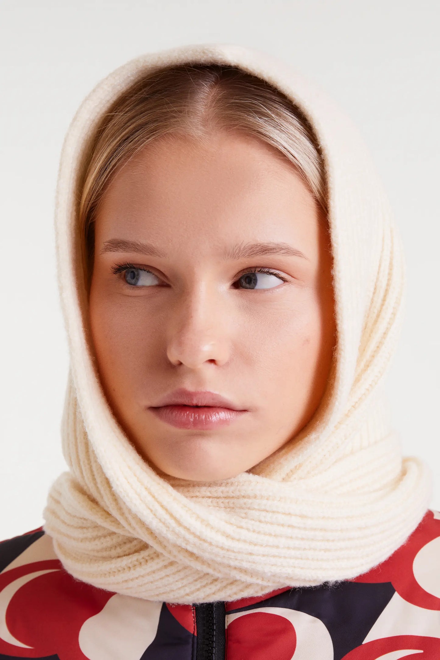 White fine knit beanie hat