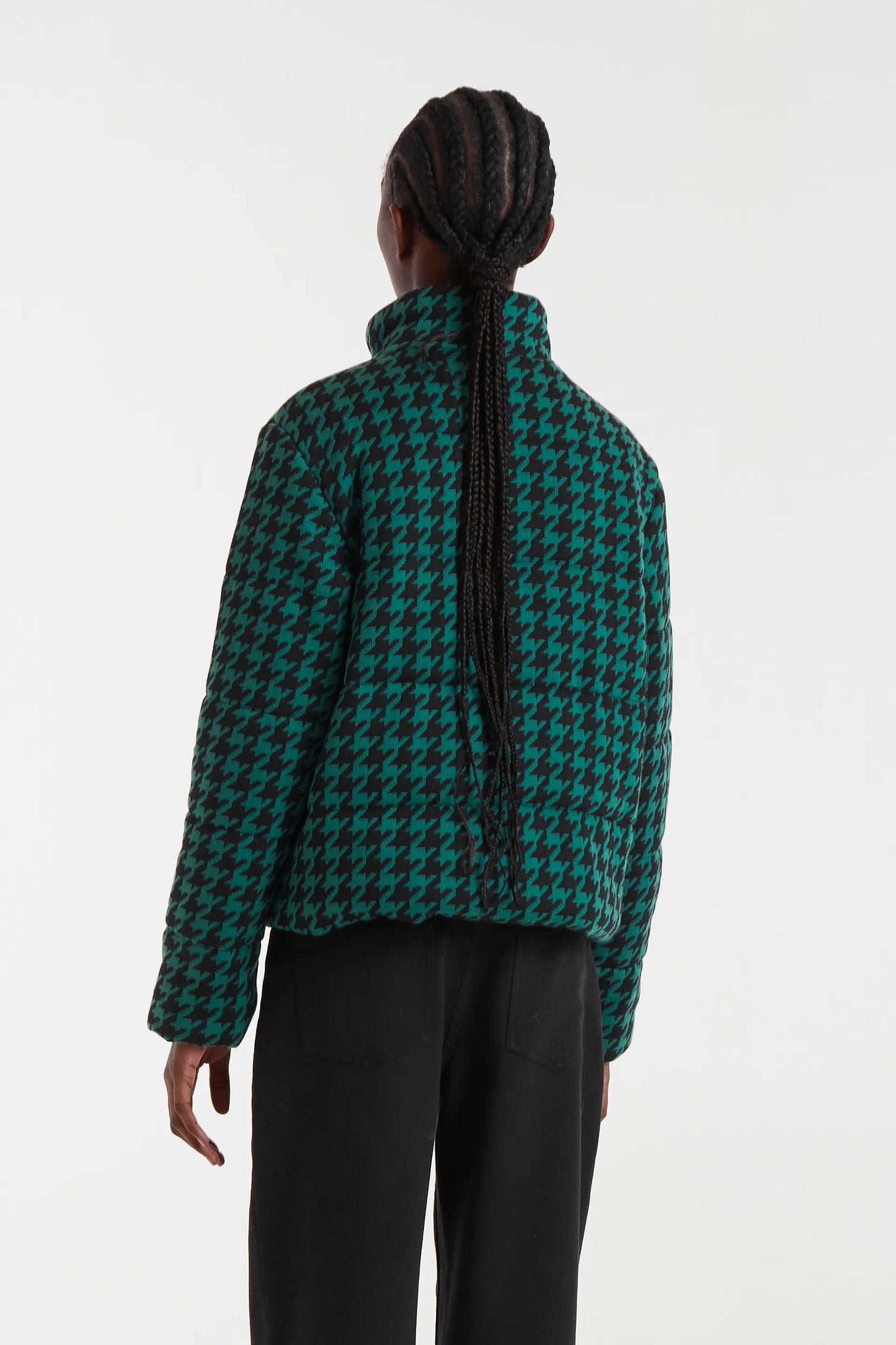 Cappotto trapuntato con stampa pied de poule nera e verde