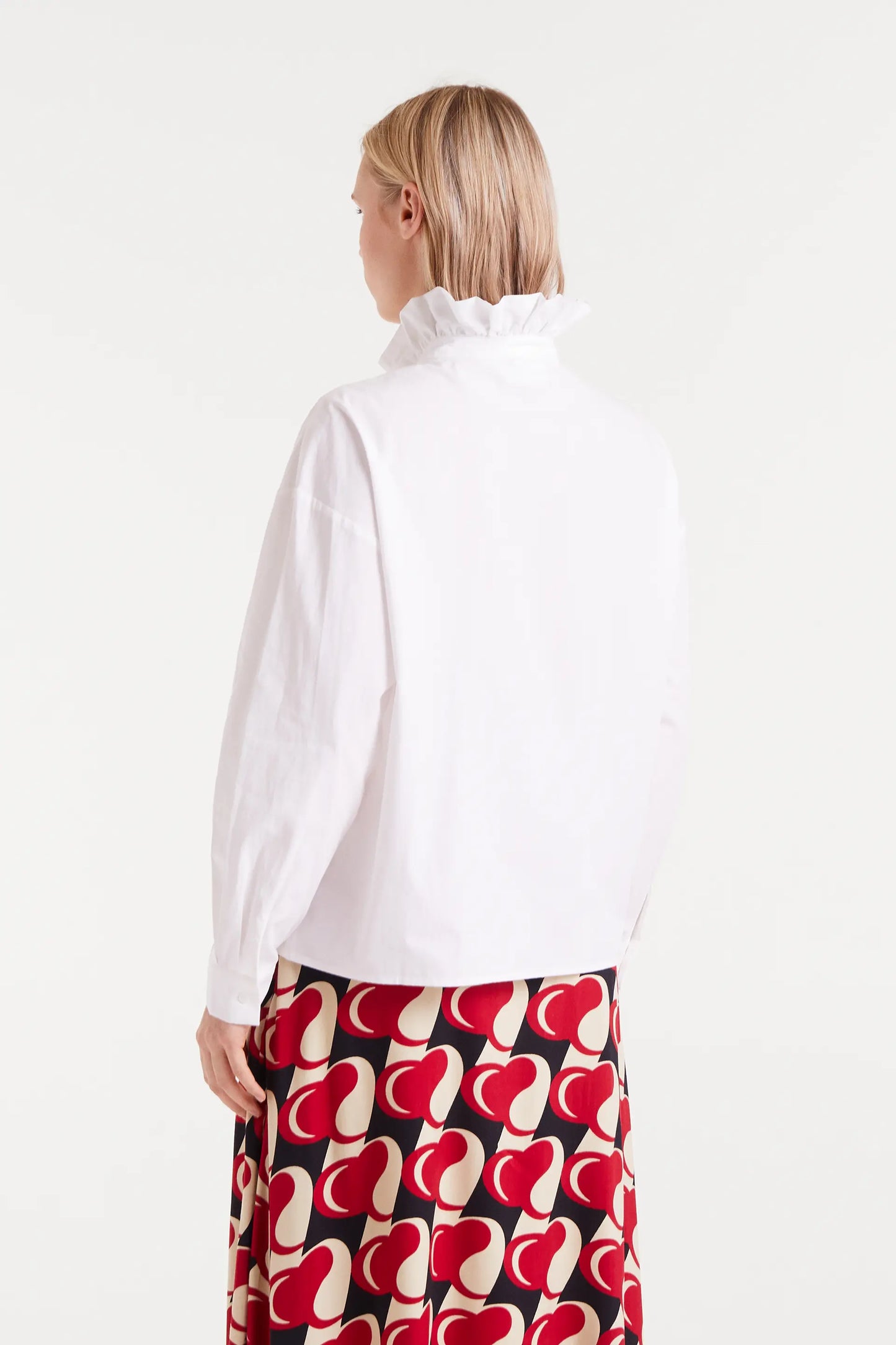 Camisa 100% algodón con volantes blanca