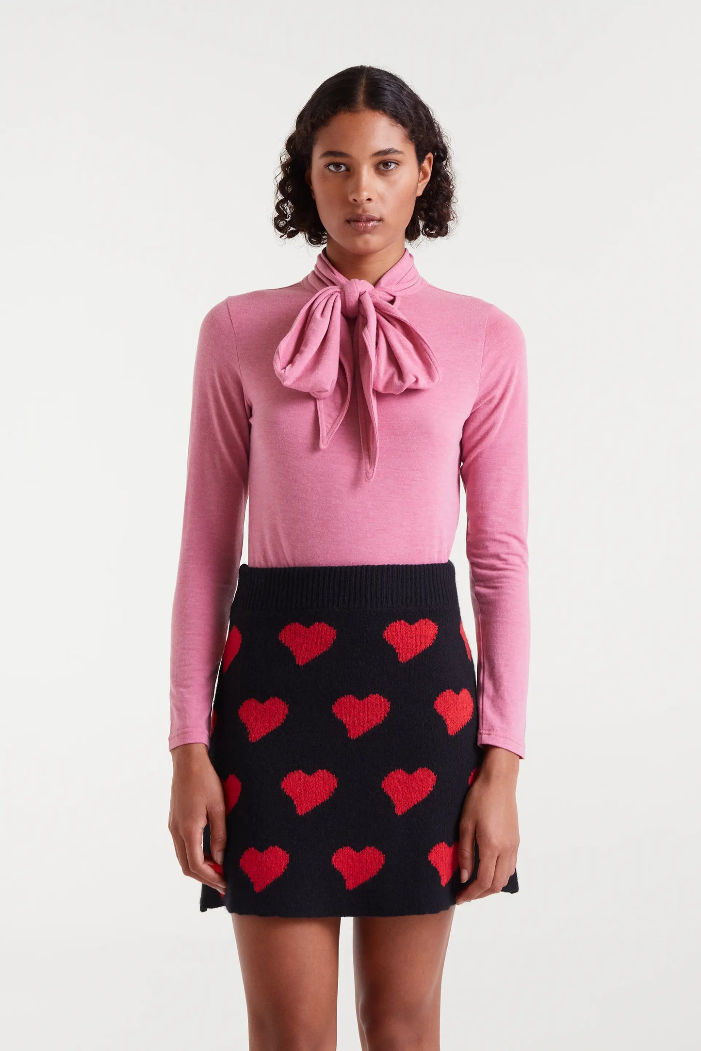 Pink long-sleeved lace-up shirt