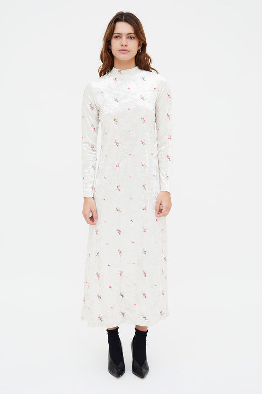 Long velvet dress with floral embroidery