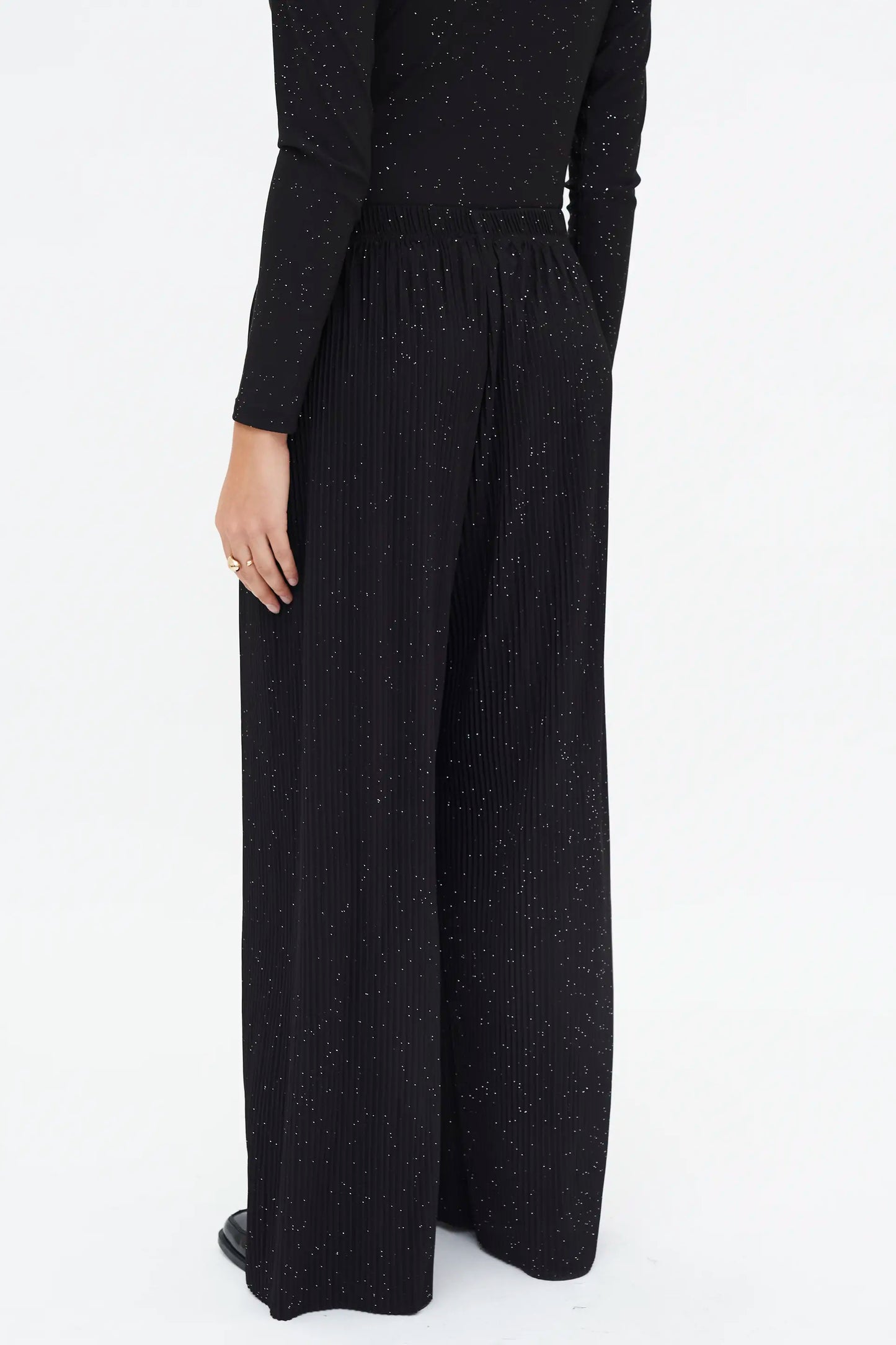 Pleated crepe trousers with black lurex