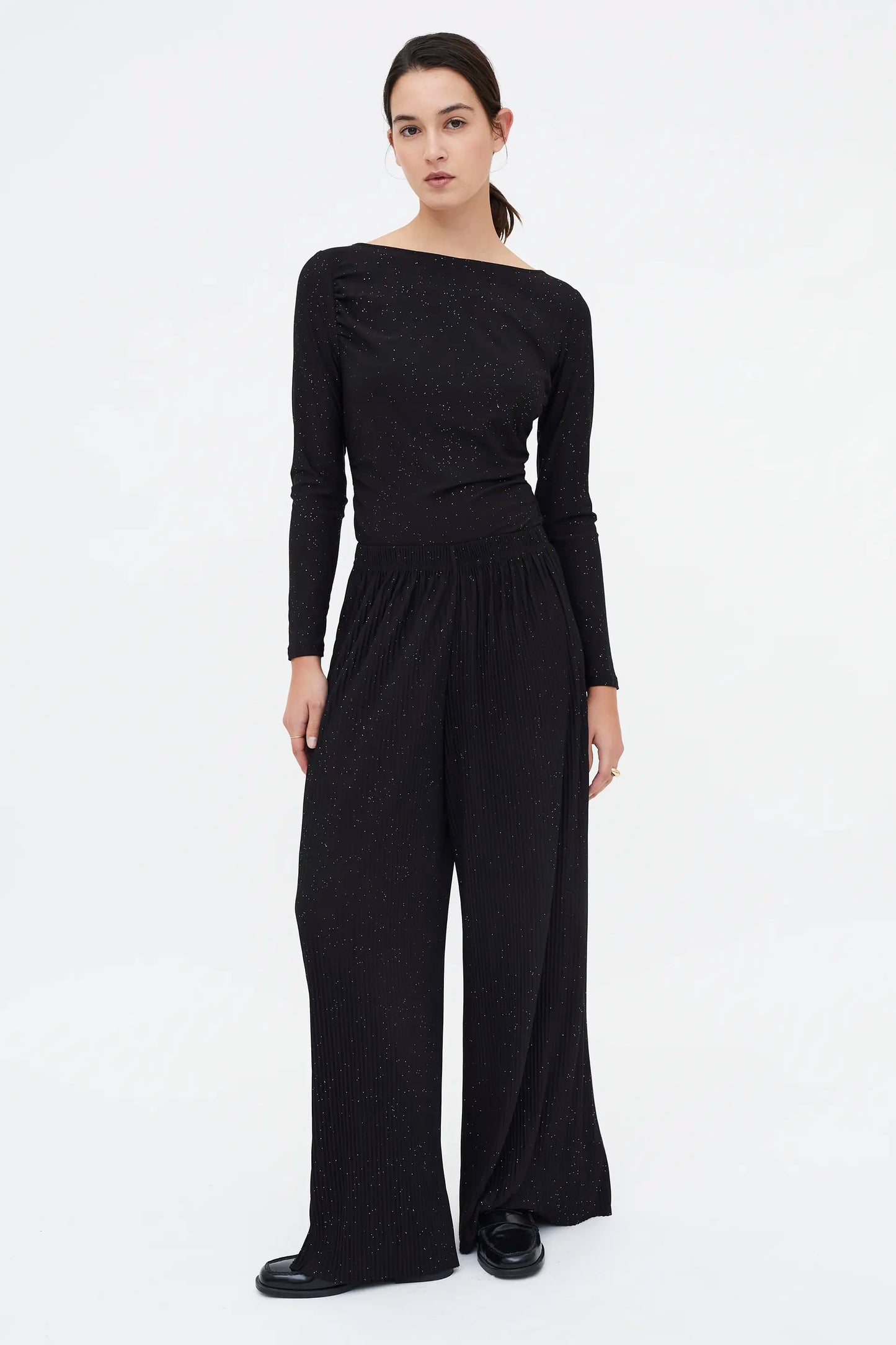 Pleated crepe trousers with black lurex