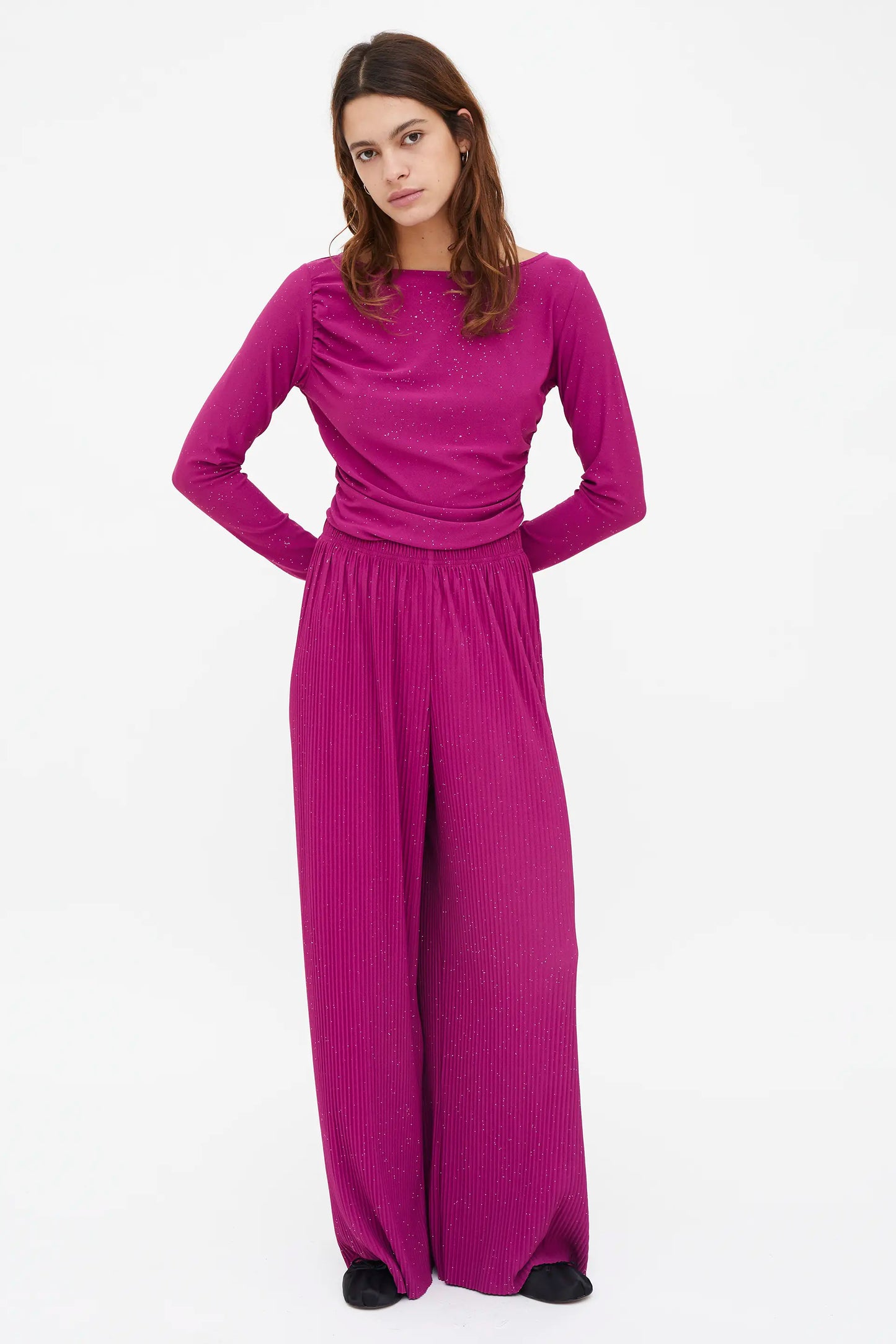 Pleated crepe trousers with magenta lurex