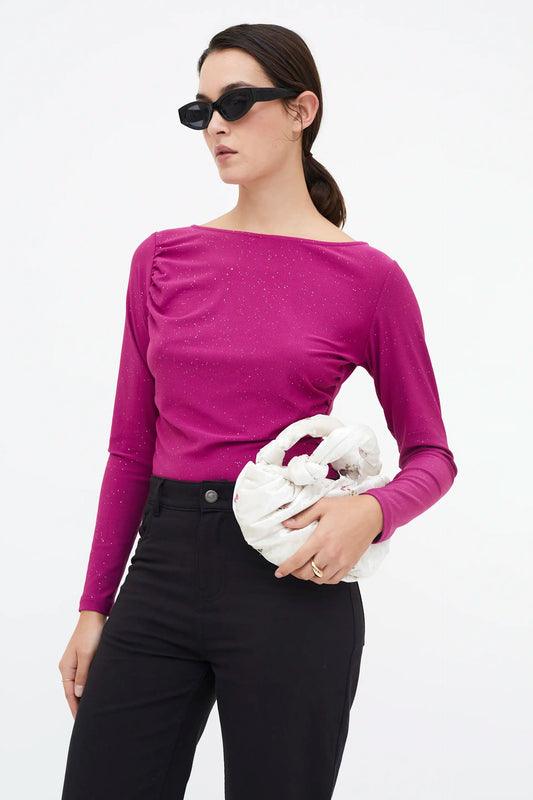 Camiseta cuello barco magenta