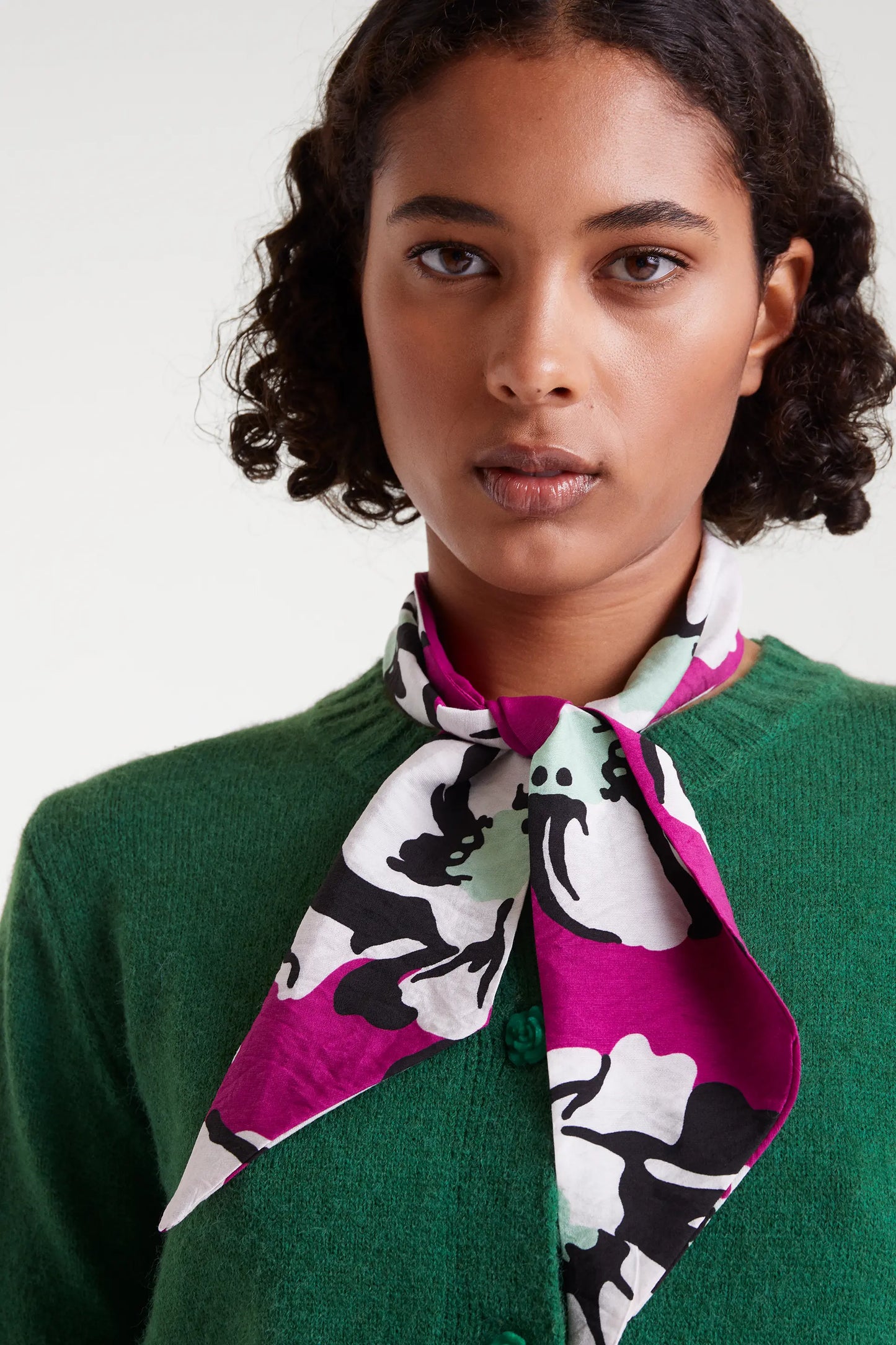 Lightweight crepe scarf with Vivid Viola print