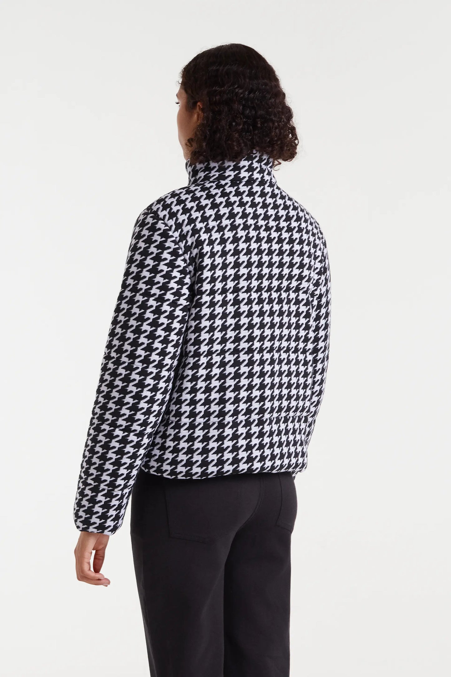 Chaqueta con estampado pata de gallo blanco y negro