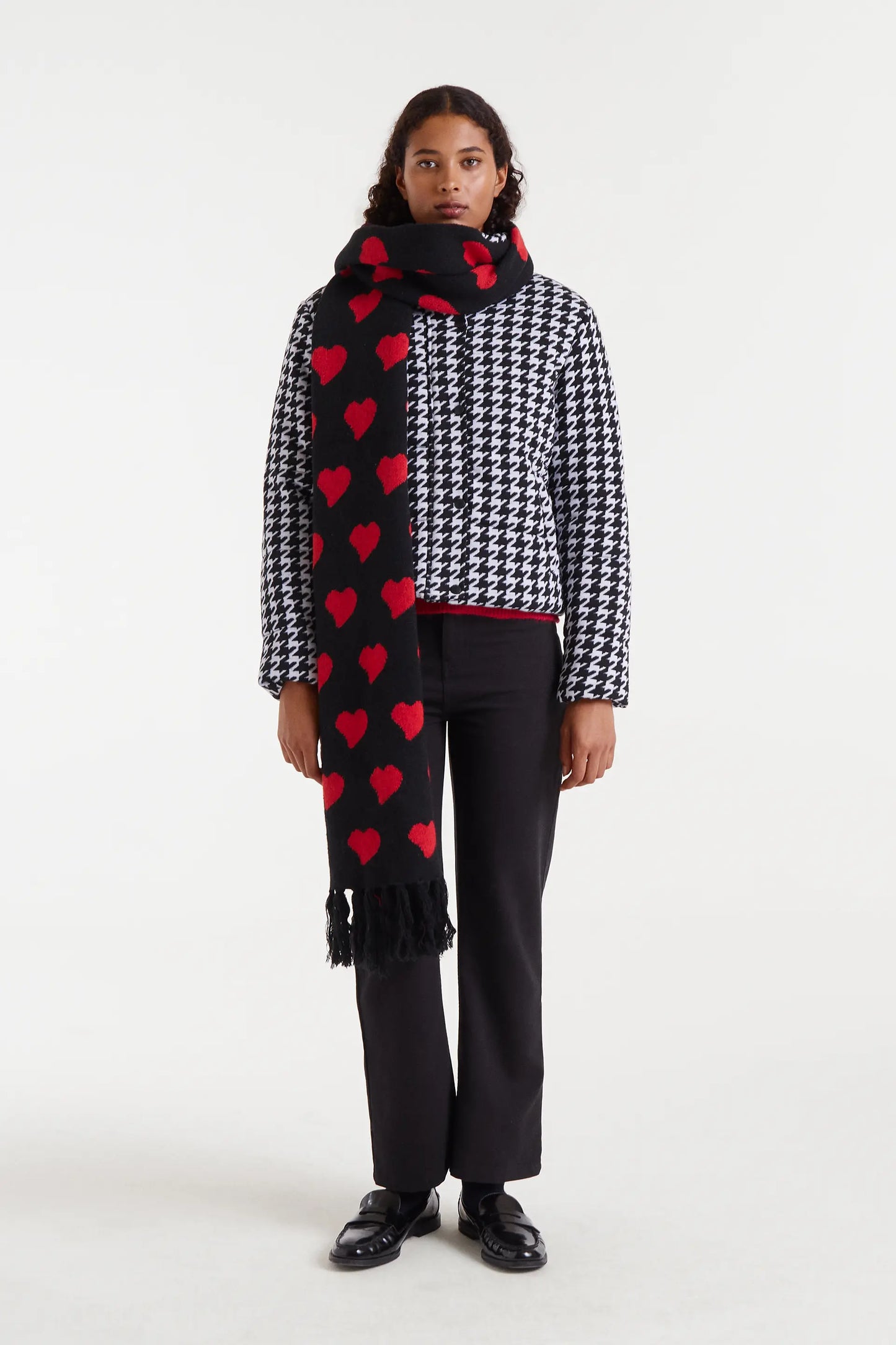 Chaqueta con estampado pata de gallo blanco y negro