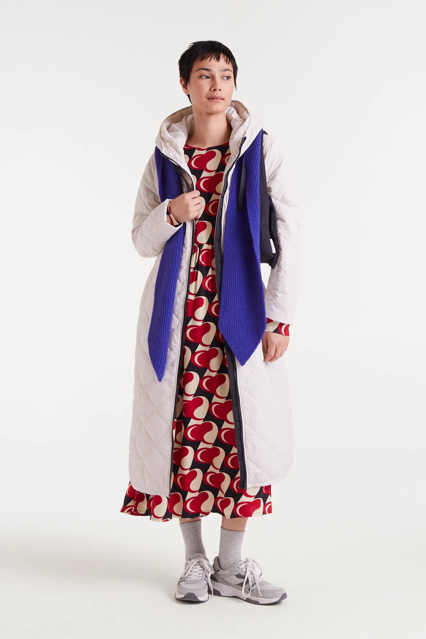 Cappotto lungo bianco imbottito con cappuccio