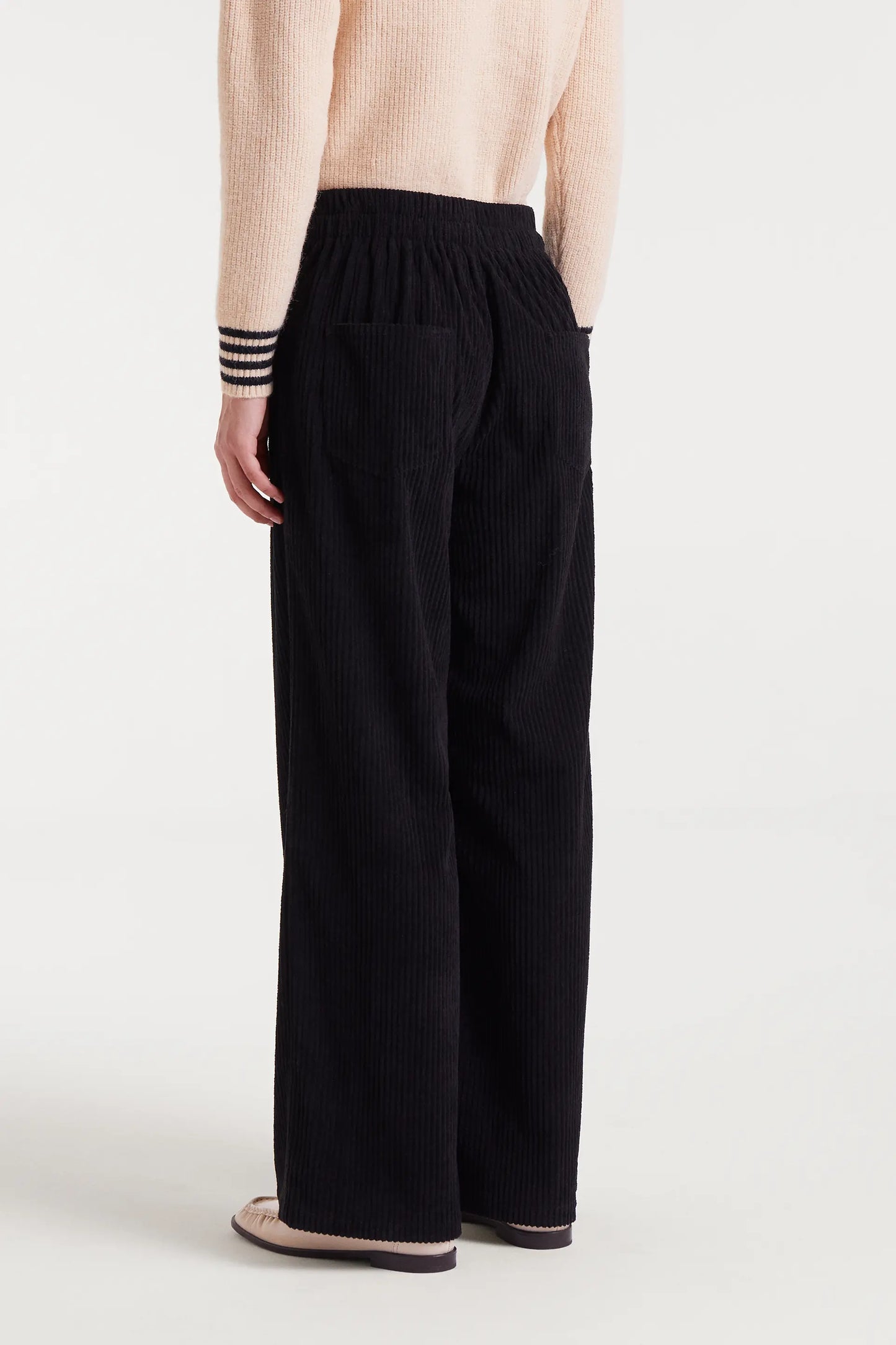 Pantaloni dritti in velluto a coste nero