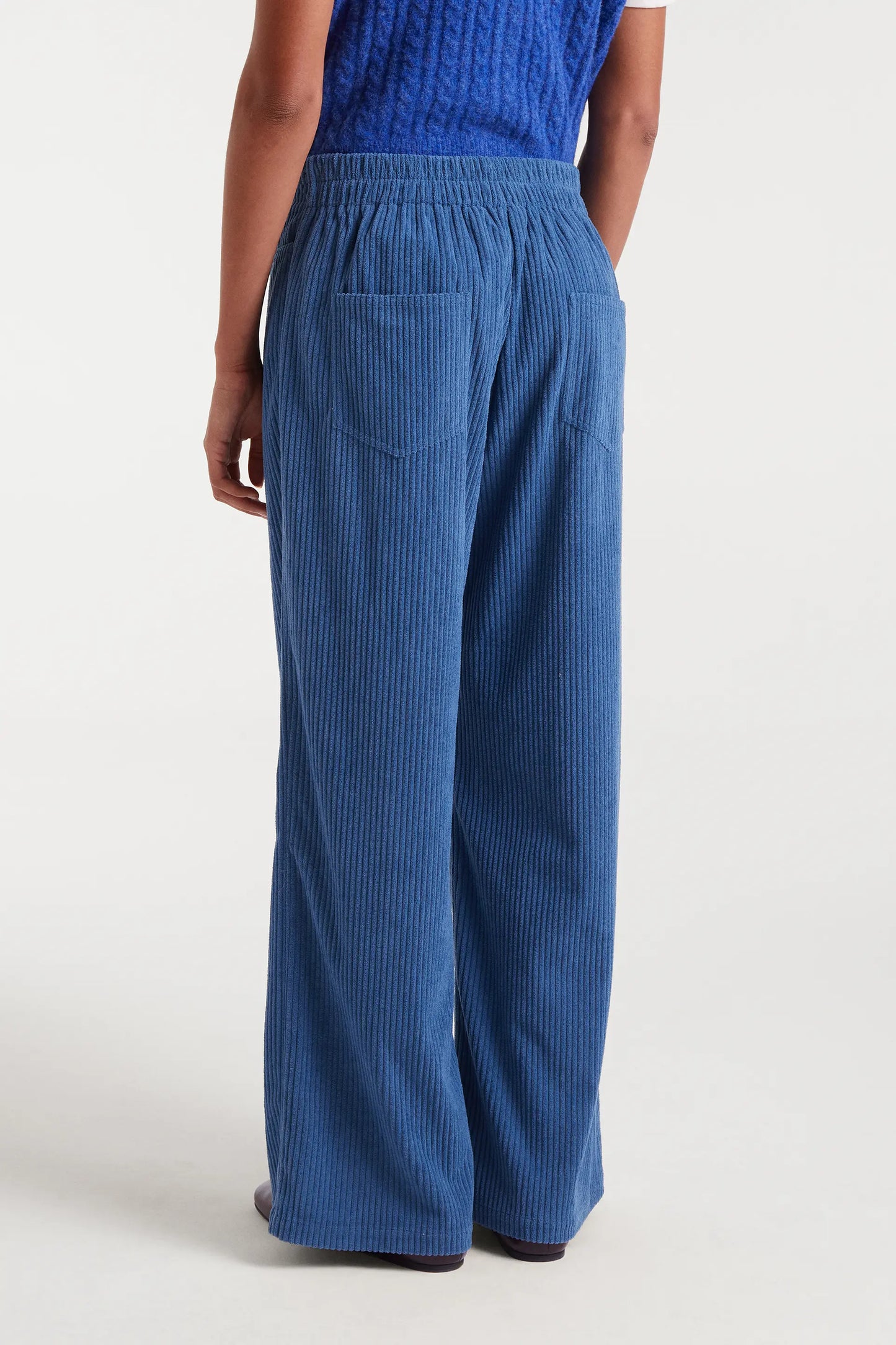 Pantaloni dritti in velluto a coste blu