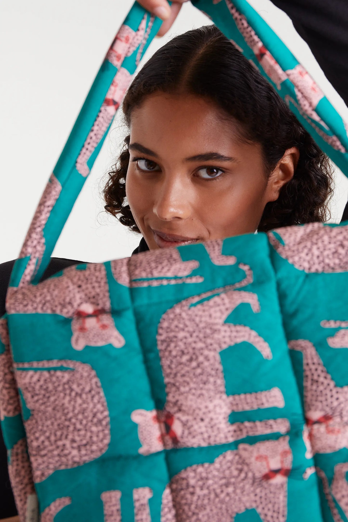 Quilted bag with Onca print