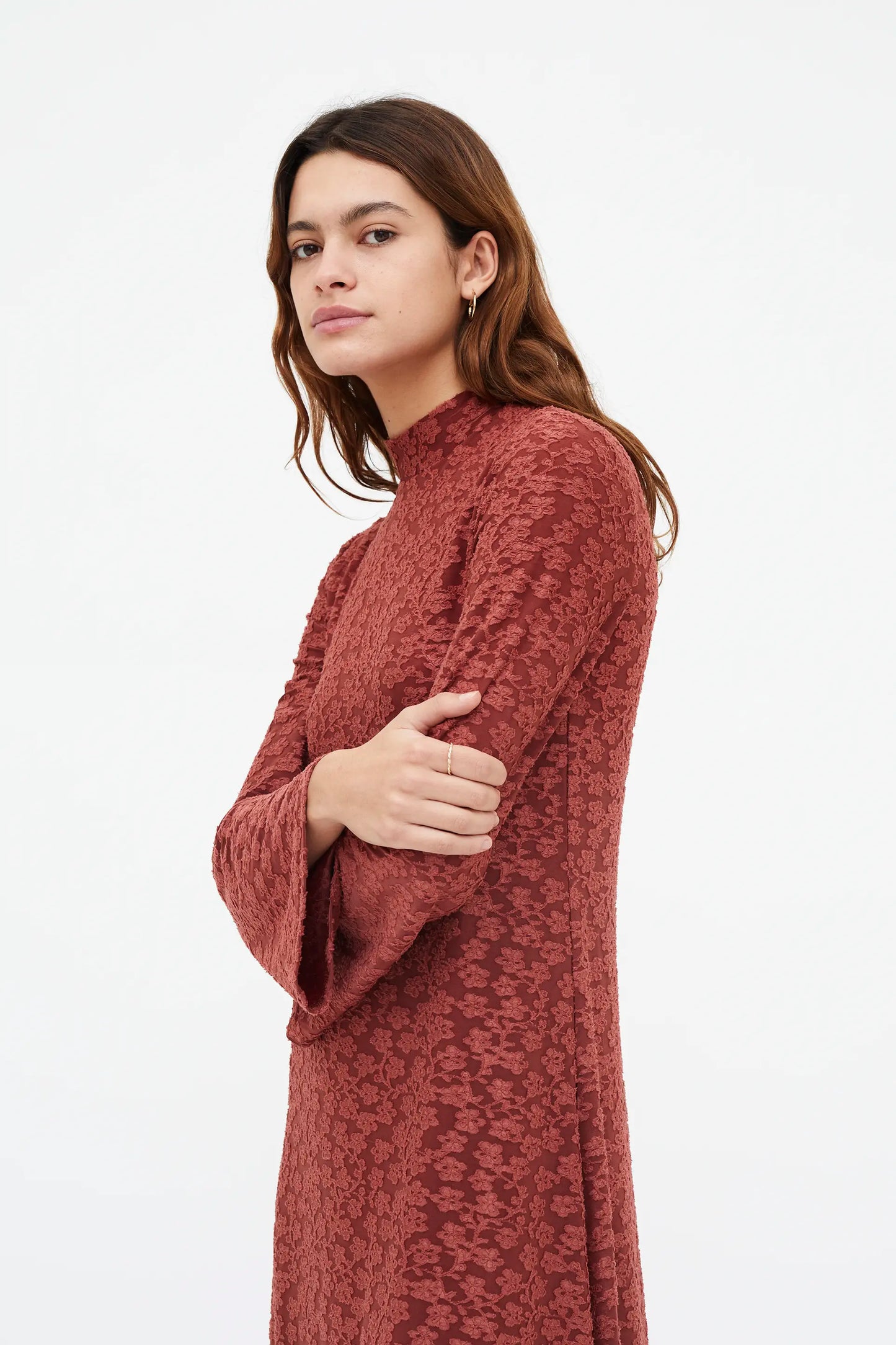 Long dress with brown floral lace