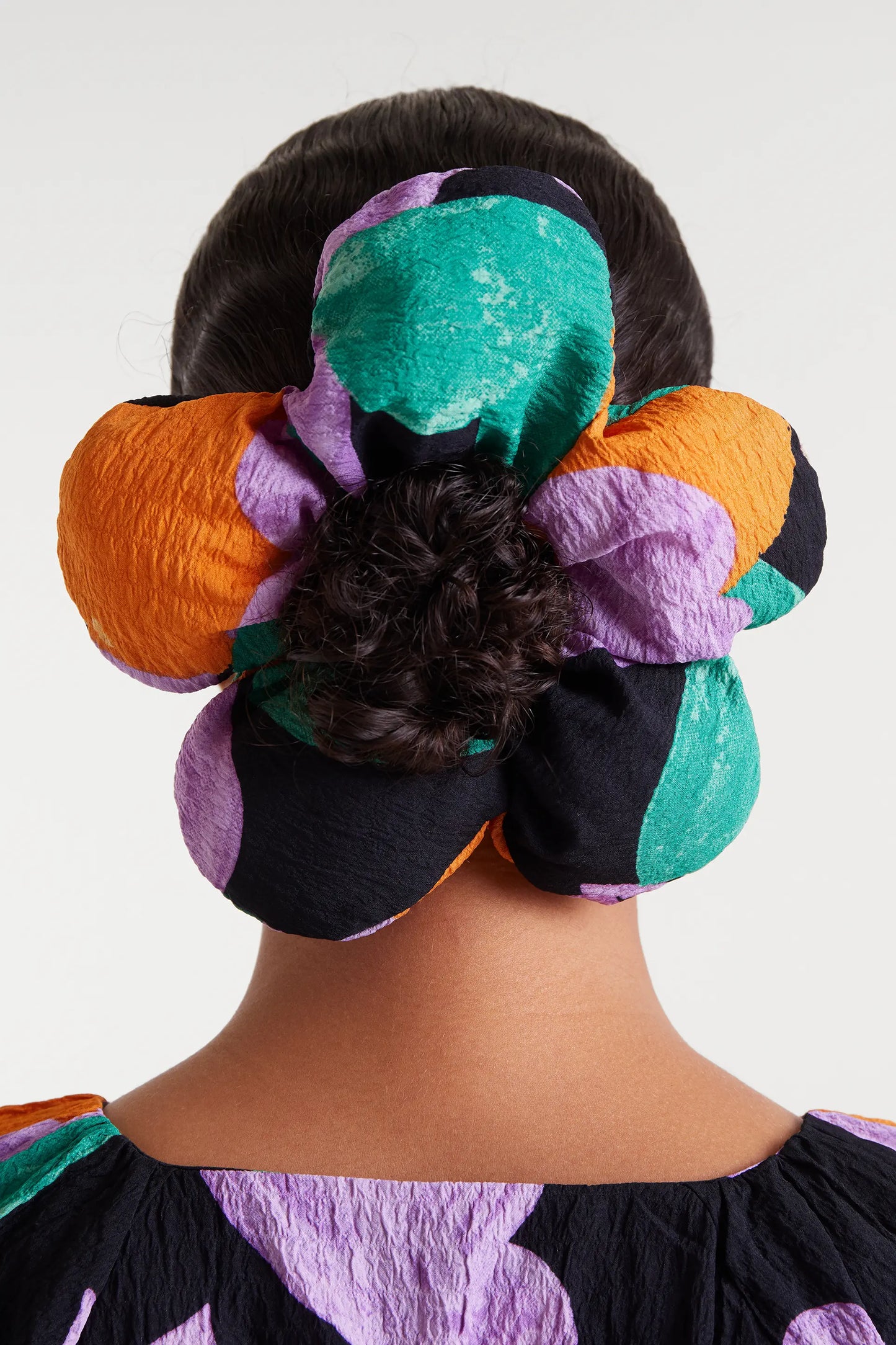 Apricot print flower-shaped scrunchie