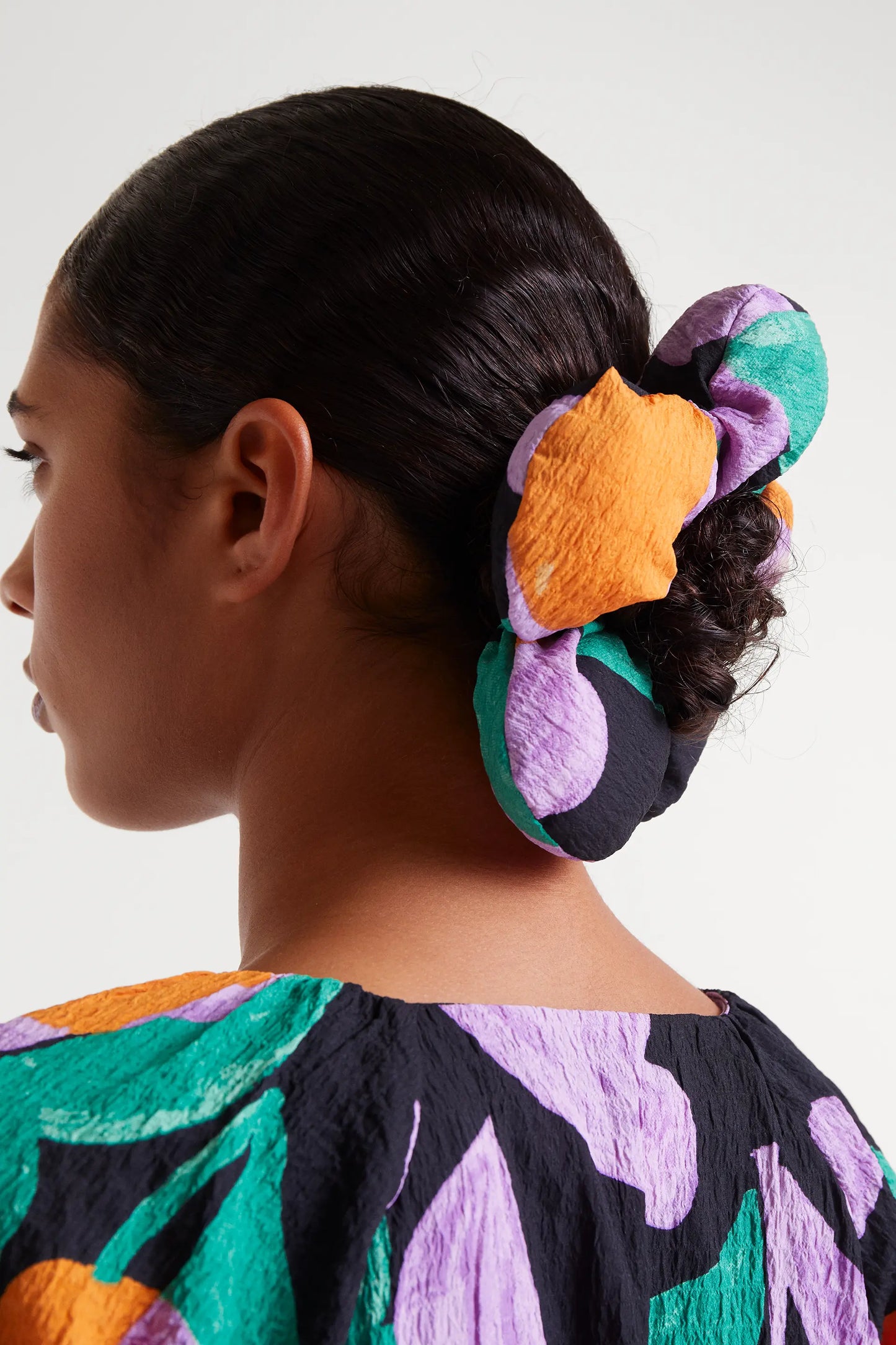 Apricot print flower-shaped scrunchie