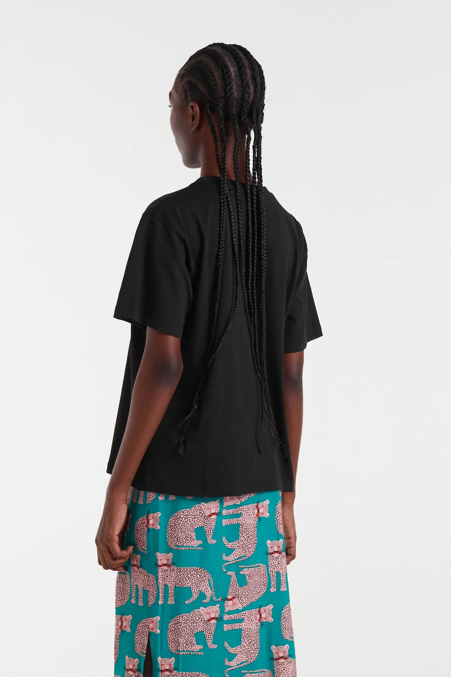 Camiseta negra 100% algodón con print de Leopardo