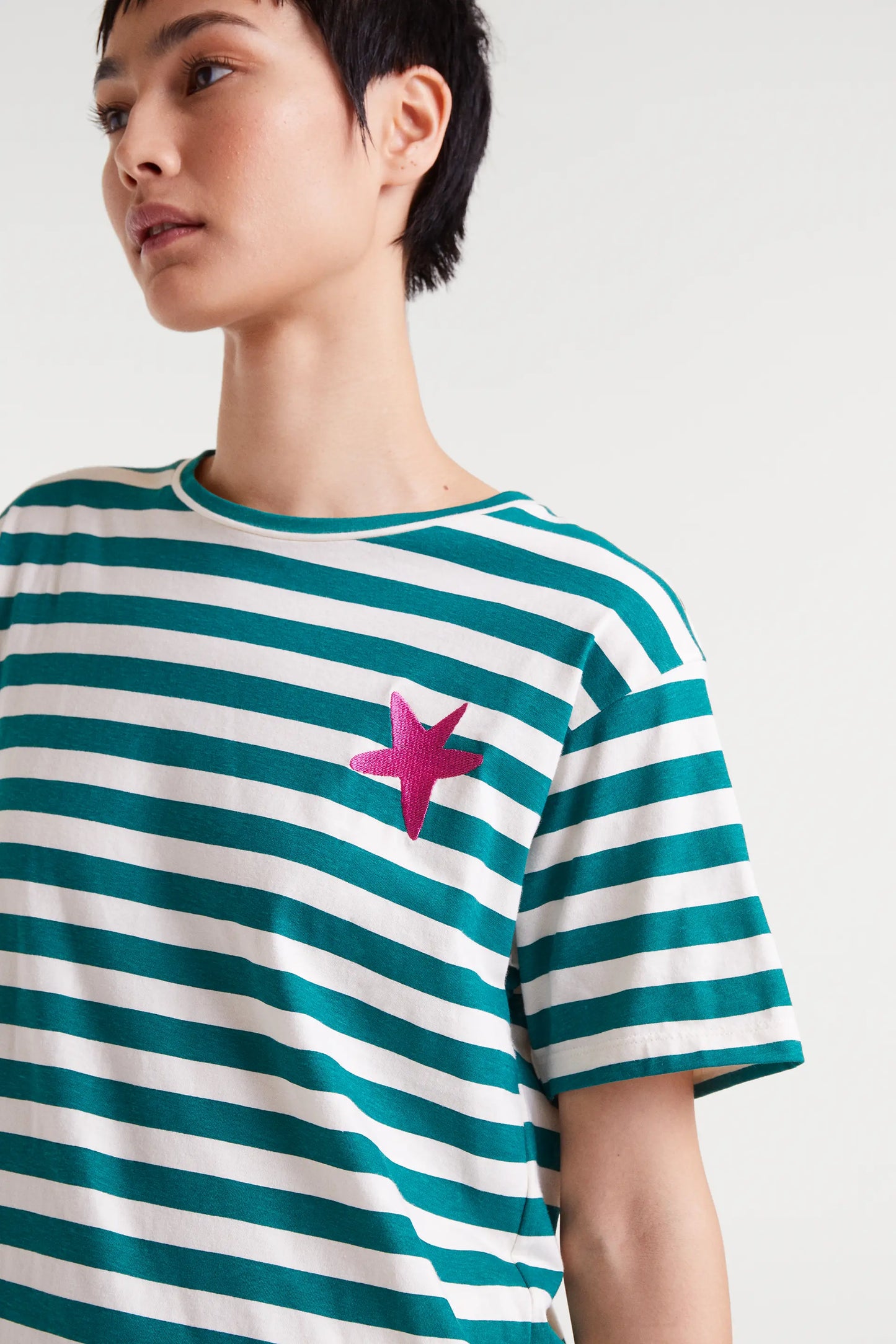 Camiseta de rayas 100% algodón con bordado estrella