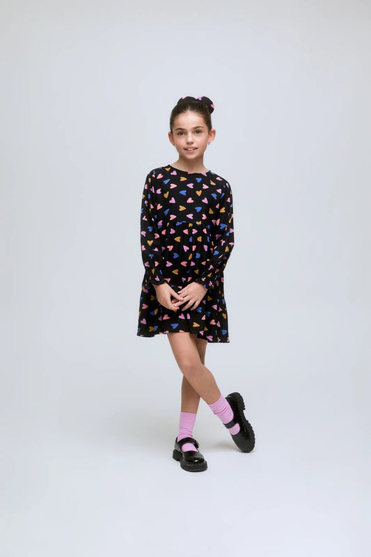 Vestido corto de niña de manga larga con estampado de corazones Porpourri