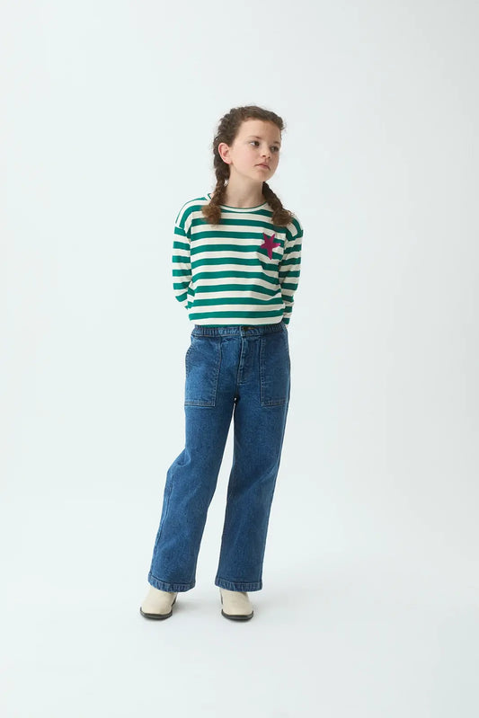 Camiseta de niña de rayas blancas y verdes con estrella rosa bordada