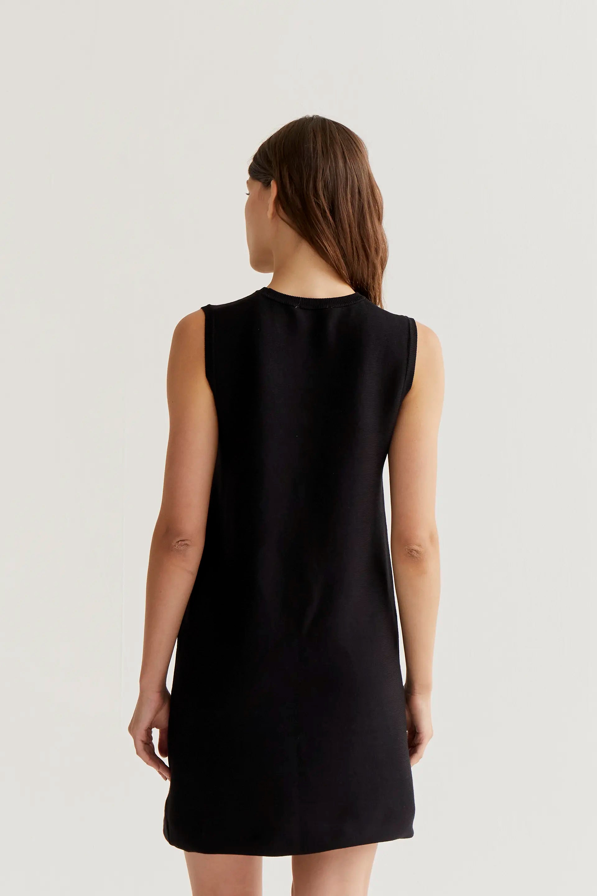 Short black knit dress - Fantastic Company Compaa Fantstica Short black knit dress - Fantastic Company Compaa Fantstica