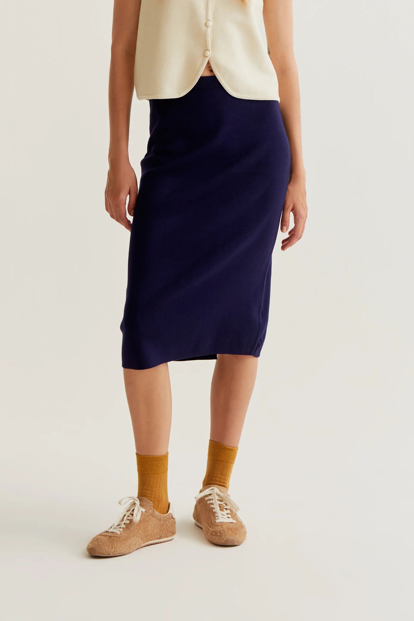 Falda midi punto azul marino