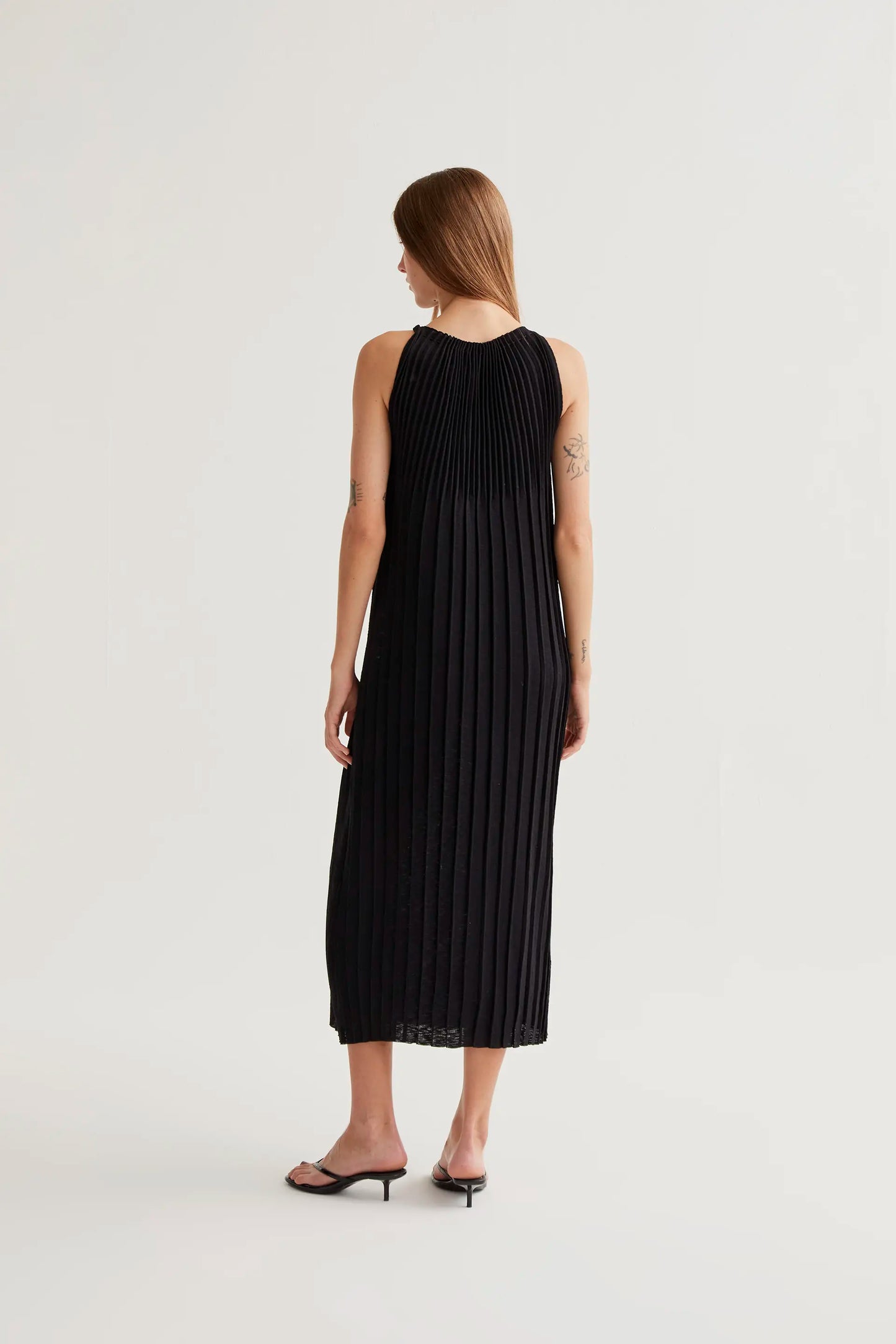 Vestigo largo plisado negro