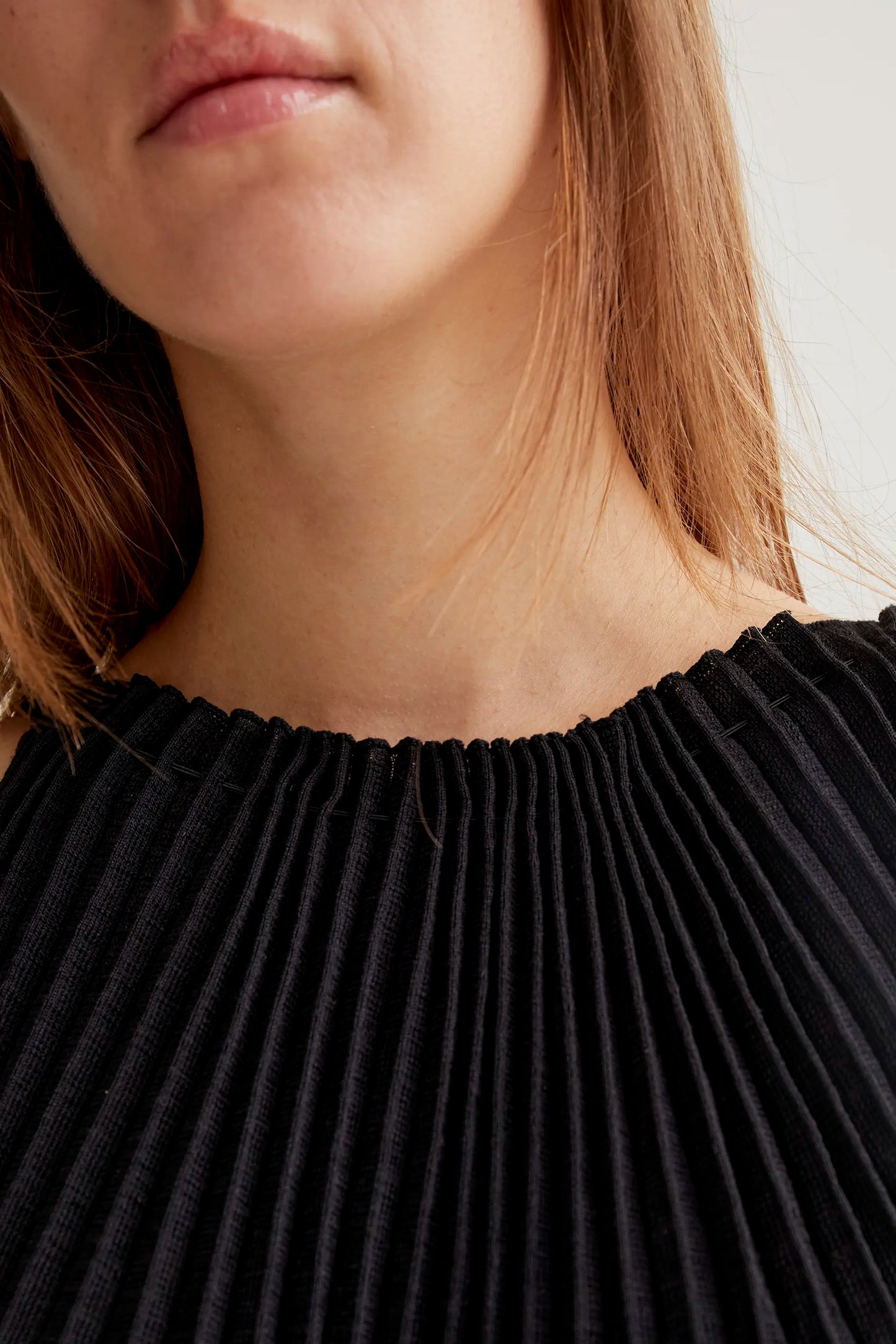 Vestigo largo plisado negro