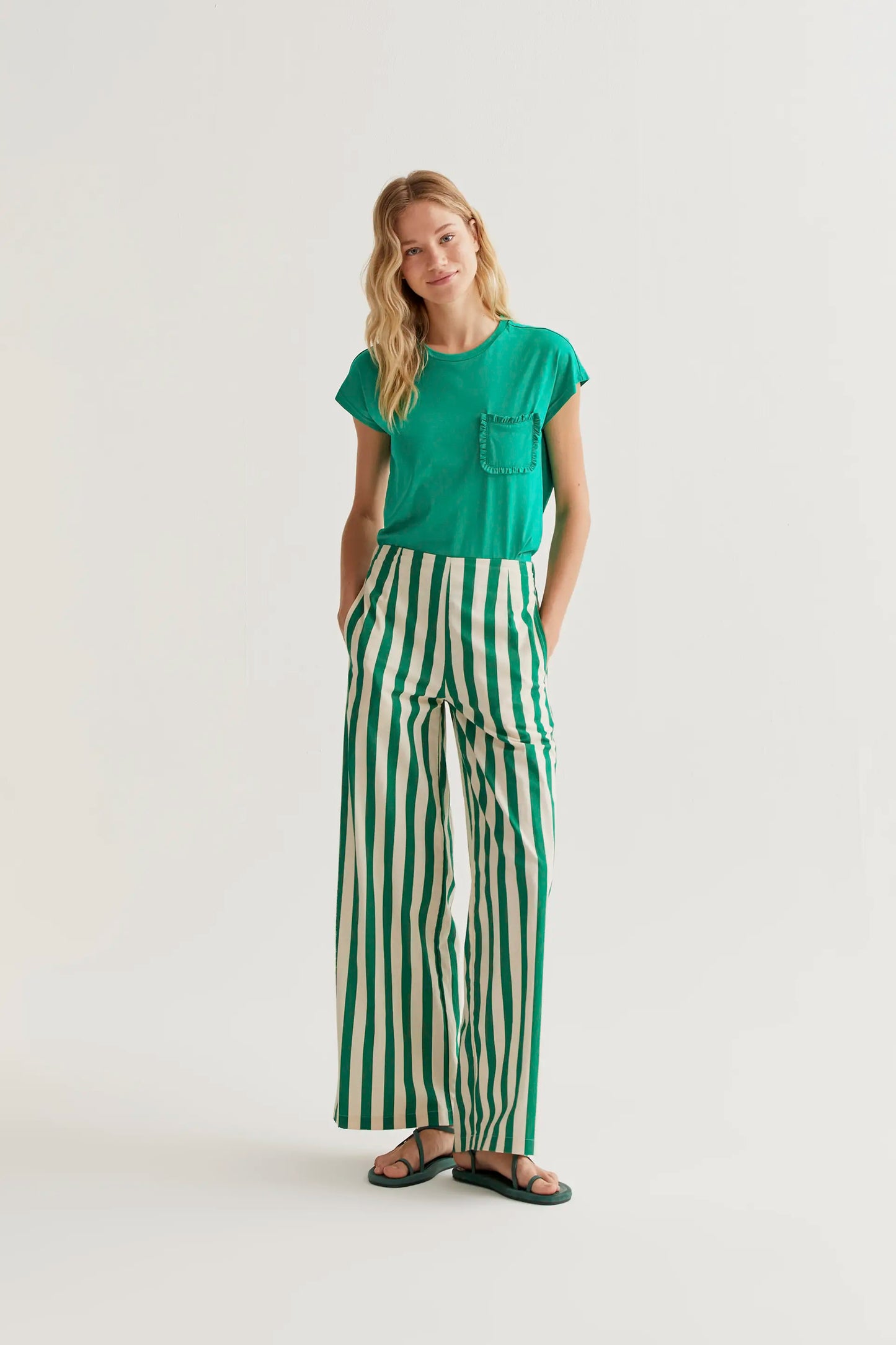 Camiseta  básica 100% algodón verde