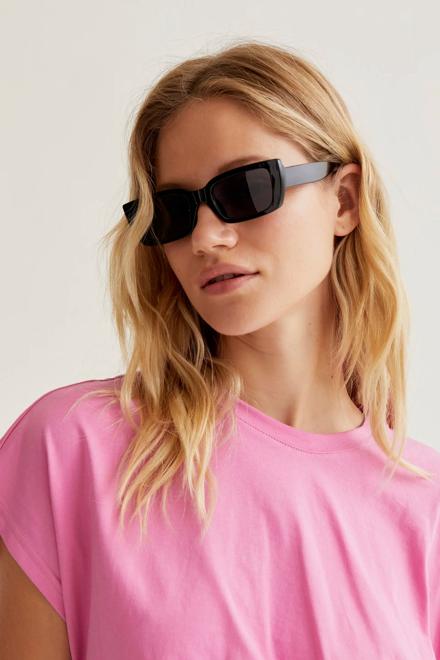 100% cotton pink t-shirt with side knot