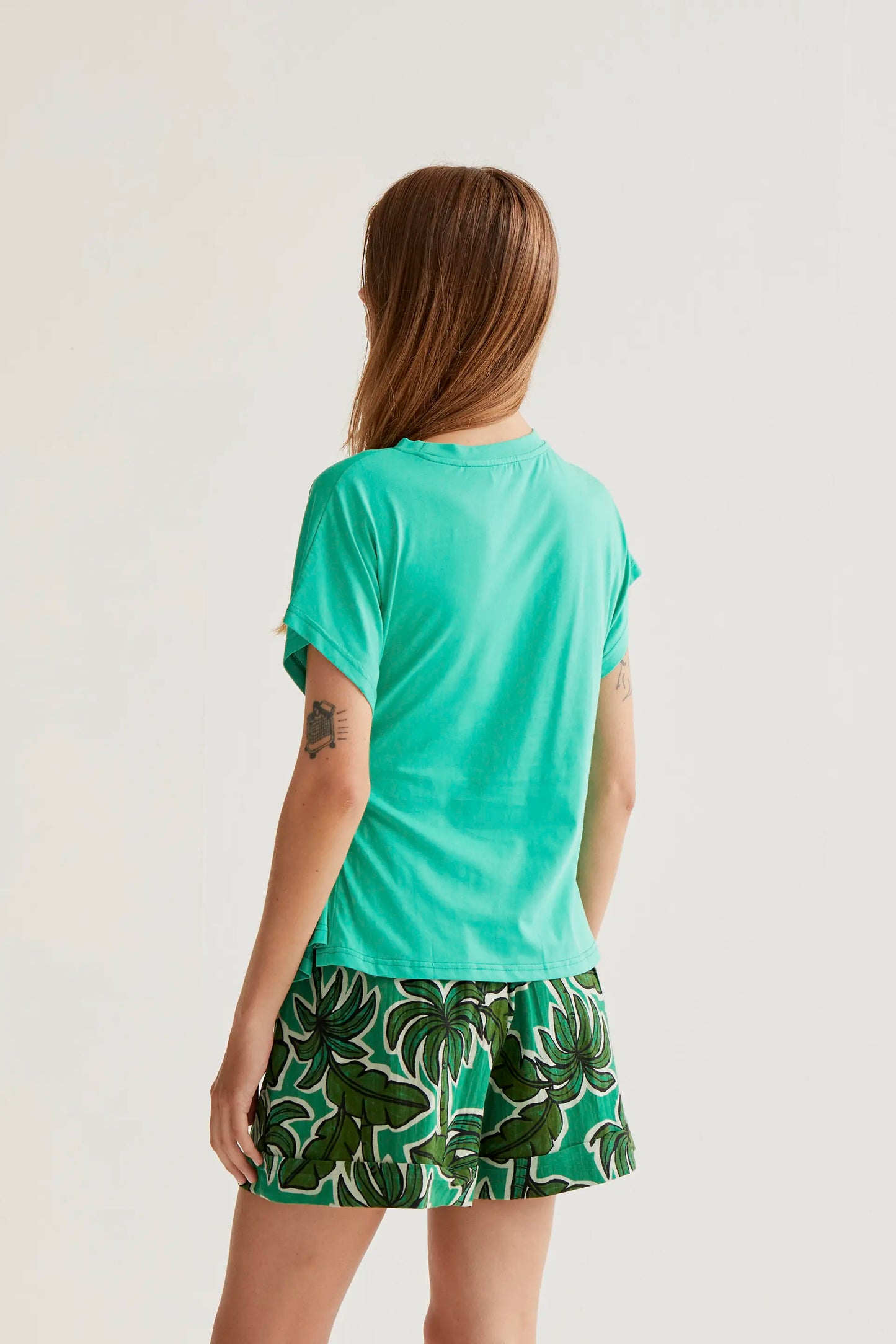 100% cotton green t-shirt with side knot