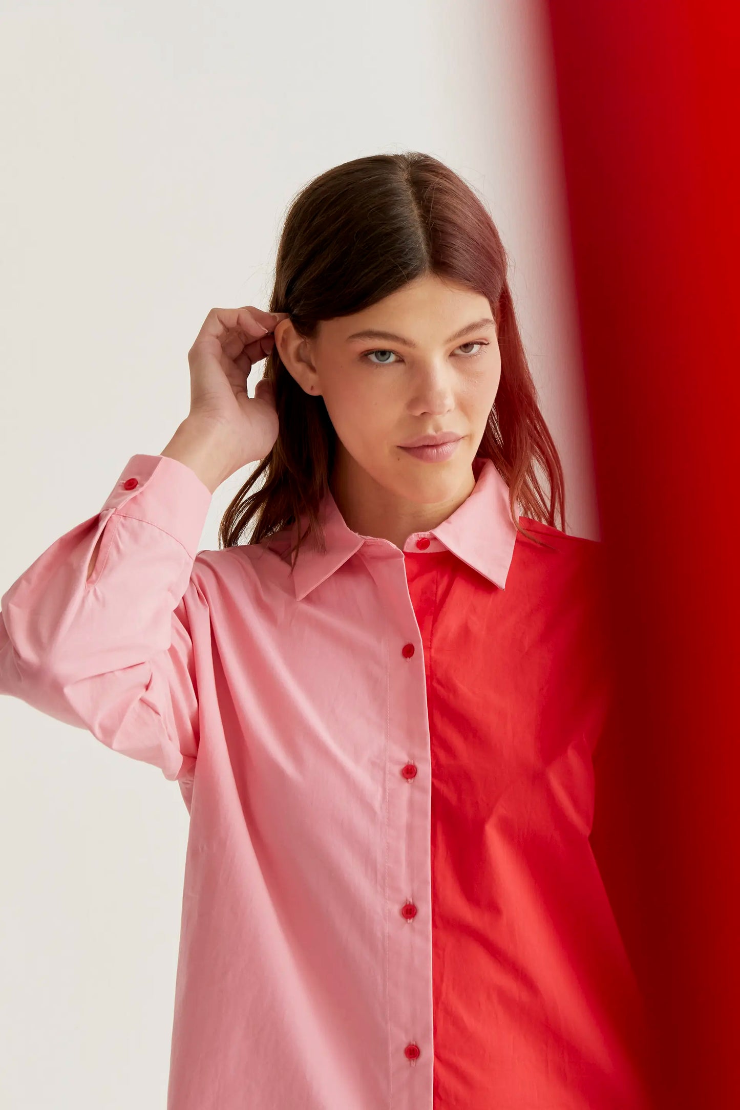 100% cotton two-tone shirt, pink and red