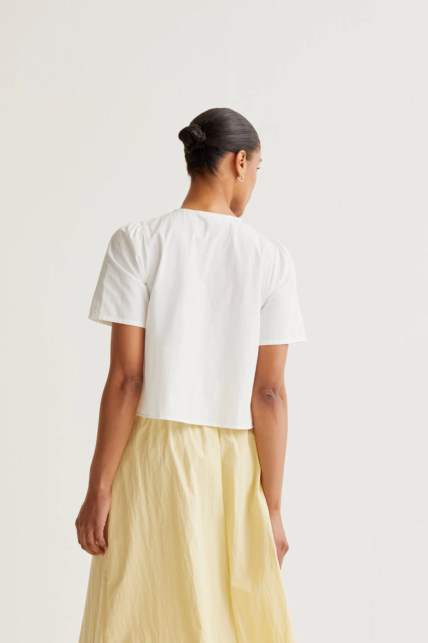 Top 100% algodón con botones multicolor