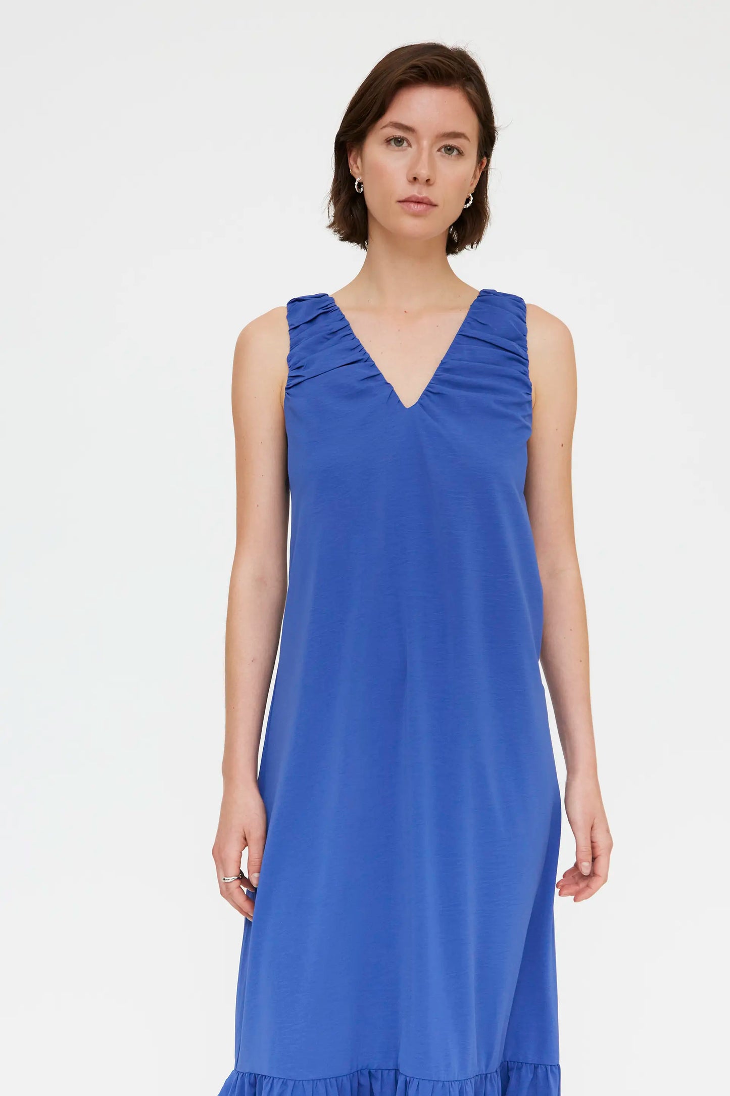 Abito lungo blu con scollo a V