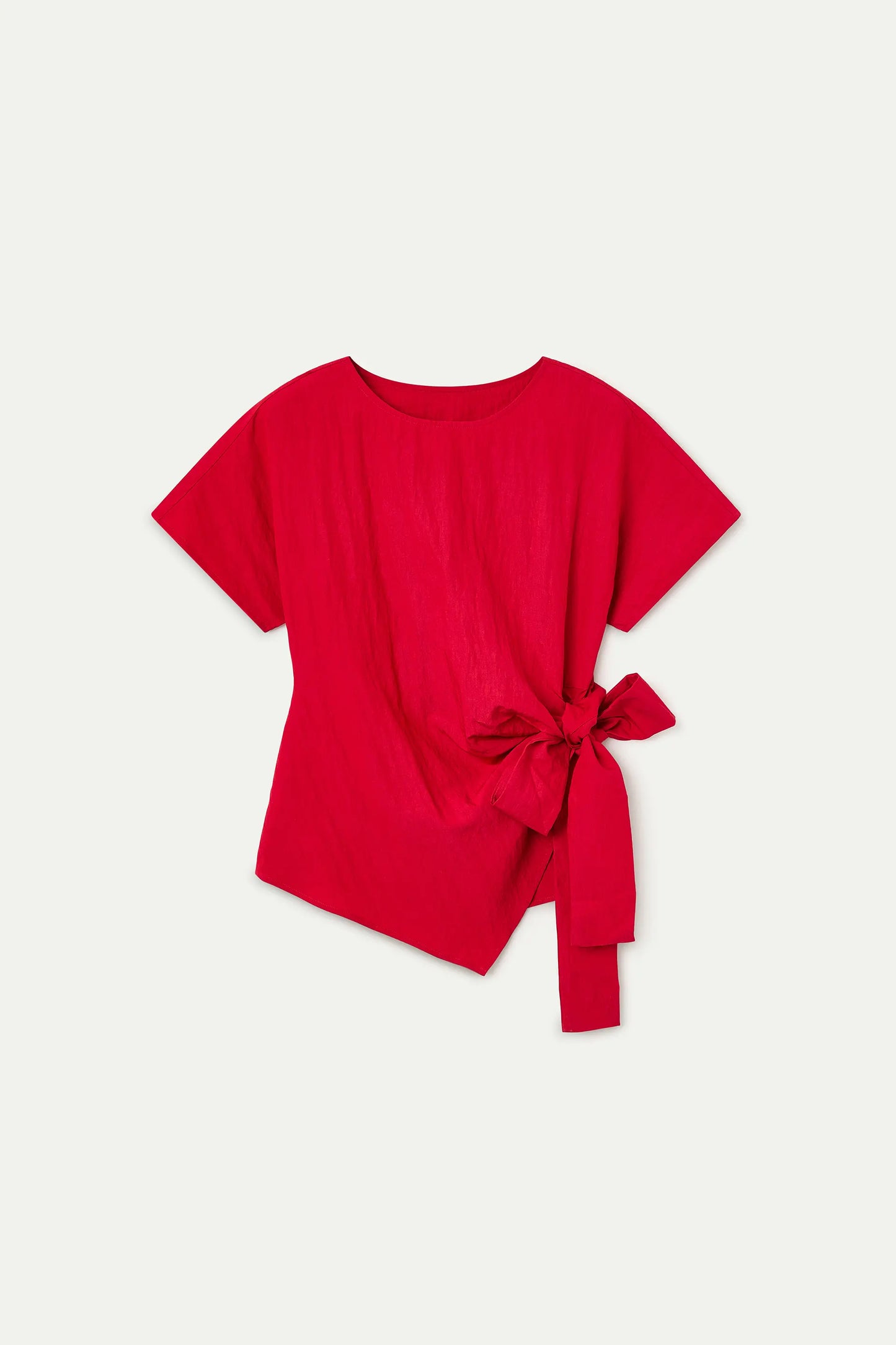 Top rosso con dettaglio cravatta