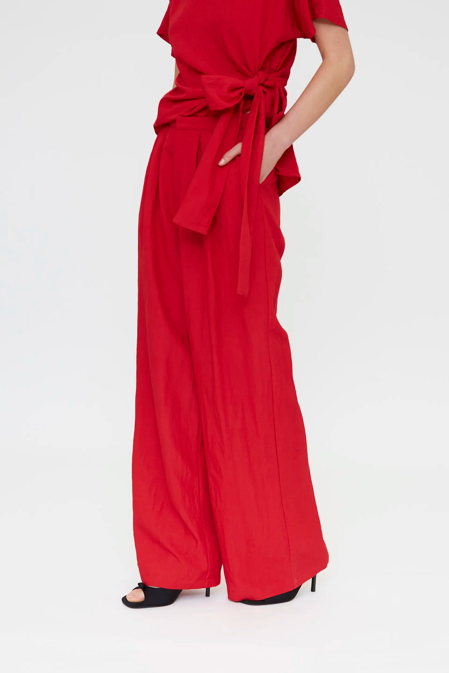 Pantaloni rossi svolazzanti