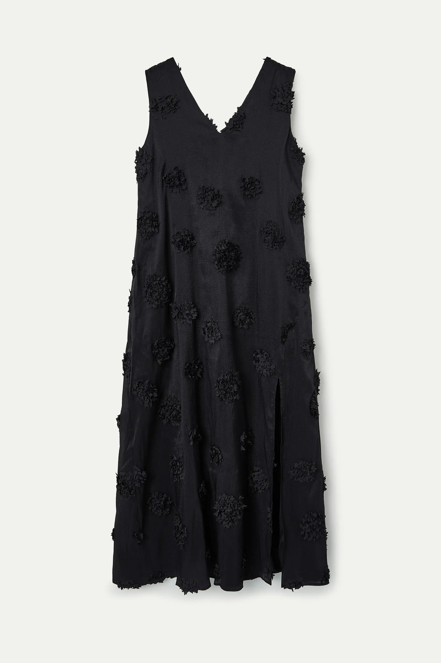 Vestido largo negro con detalle floral