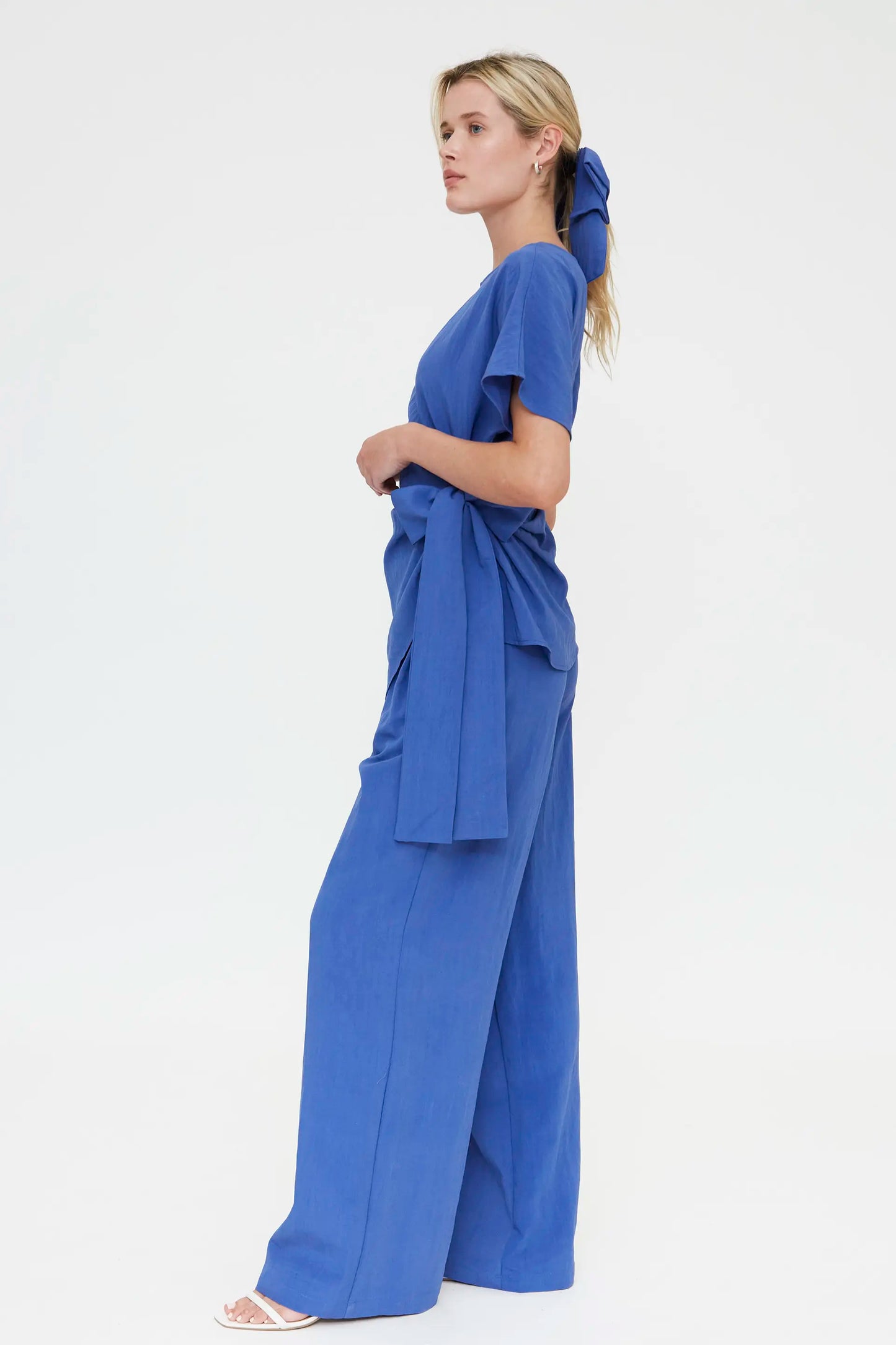 Pantalón azul fluído