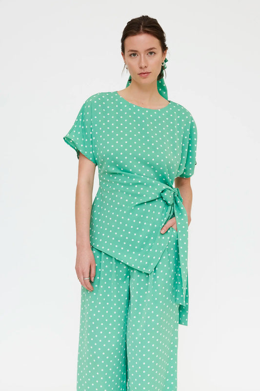 Top con estampado mini dots verde