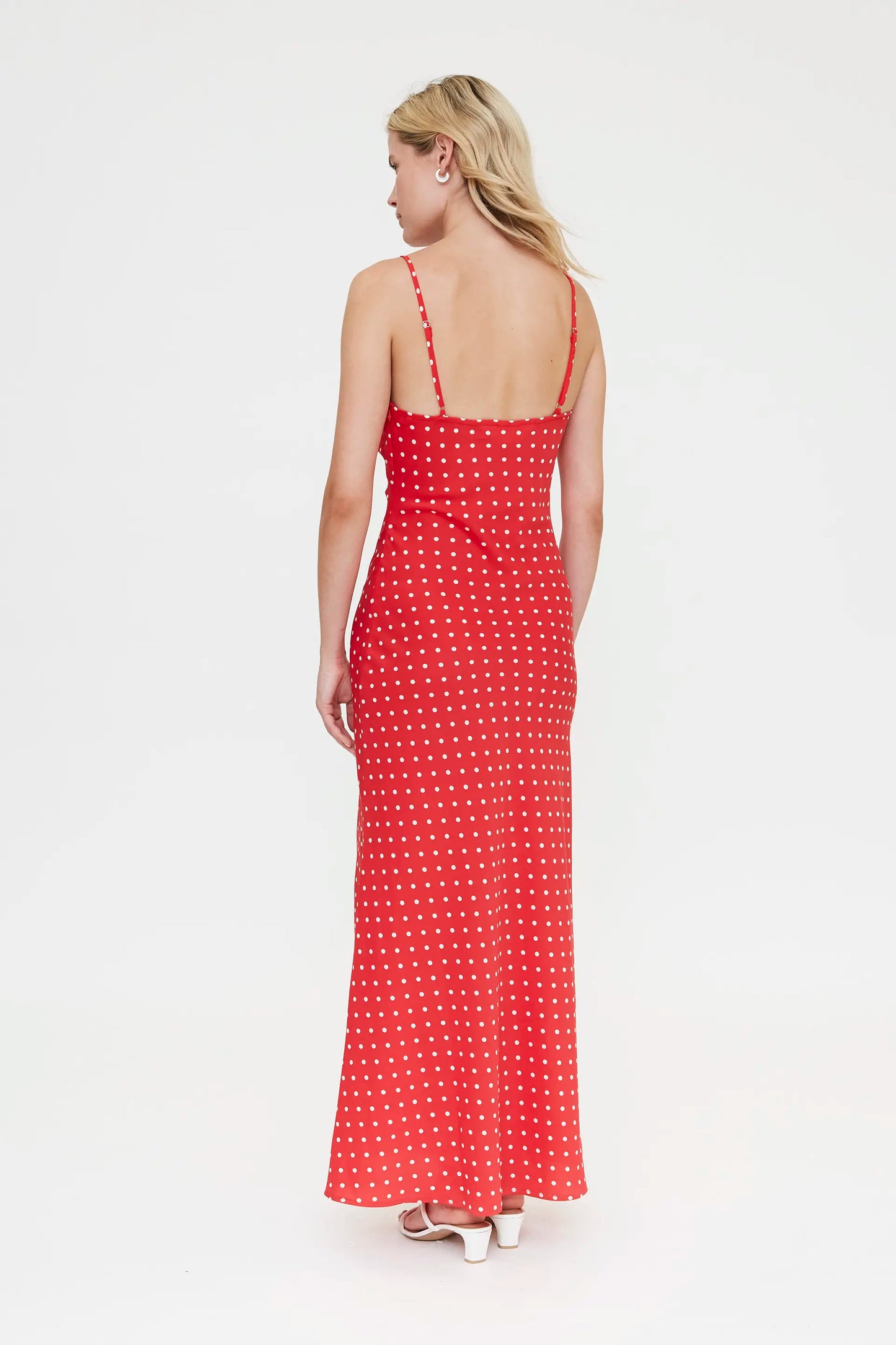 Abito lungo con stampa a mini pois rossi