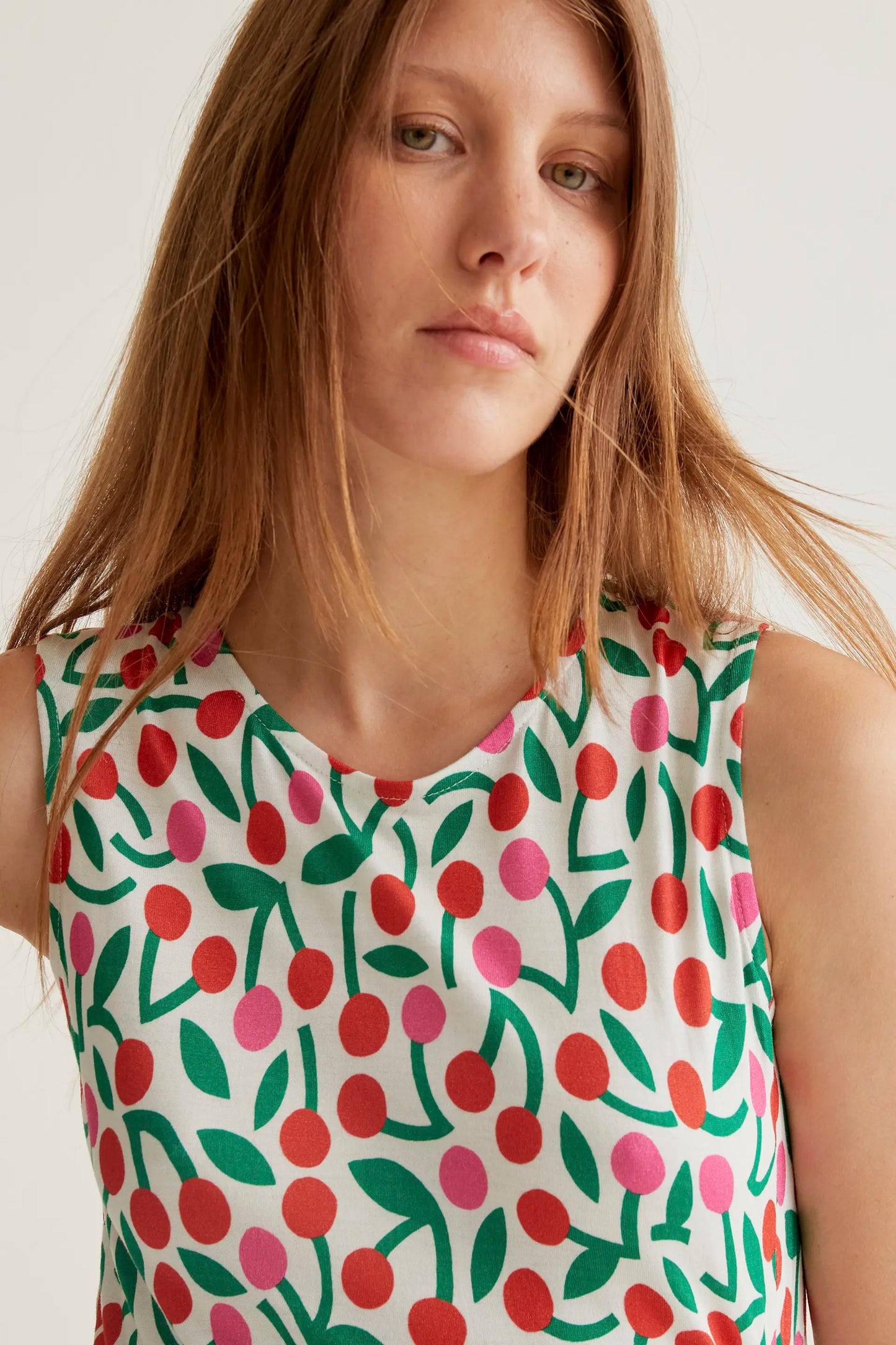 Vestido largo con estampado Guinda