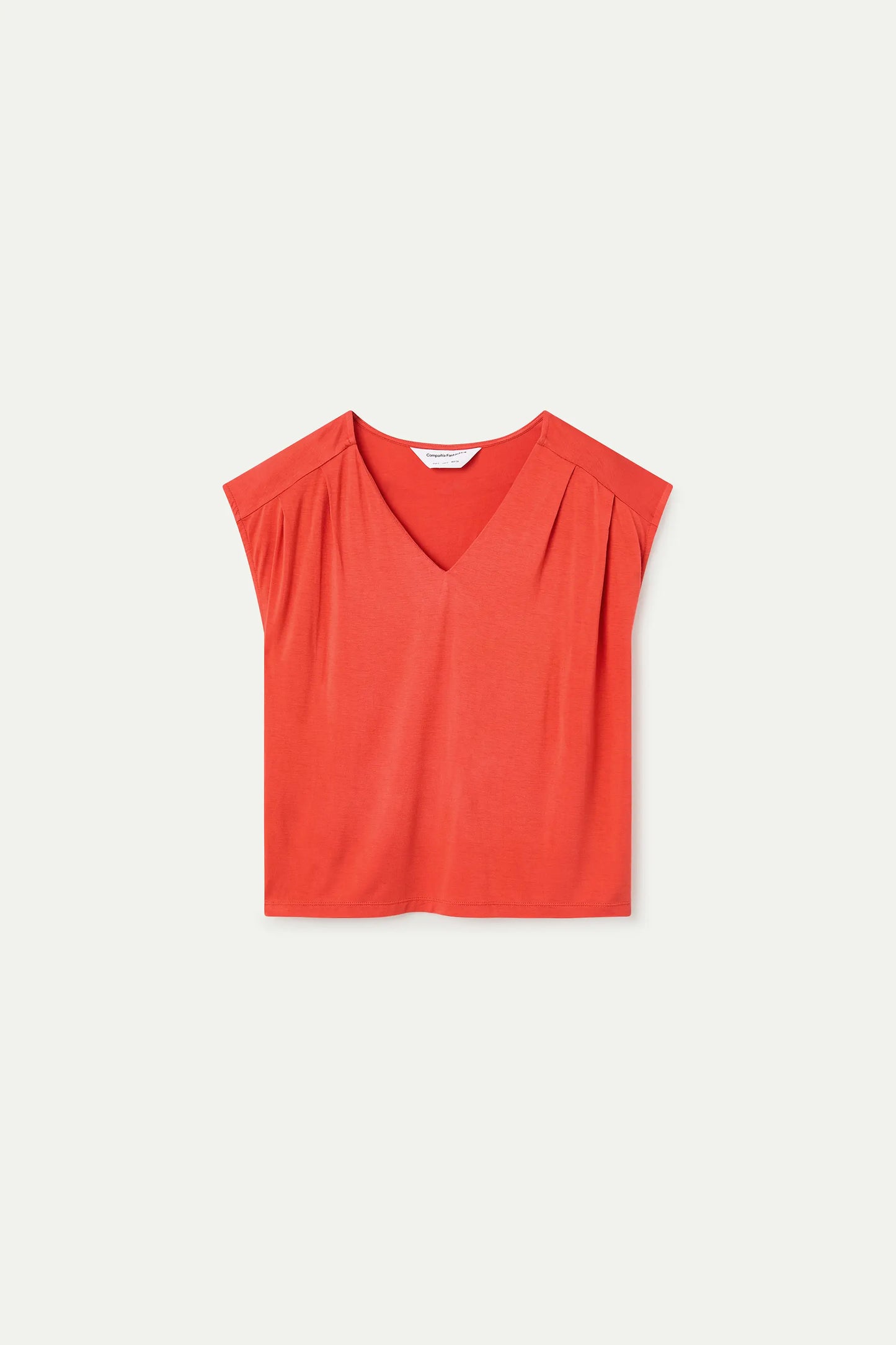 red sleeveless t-shirt