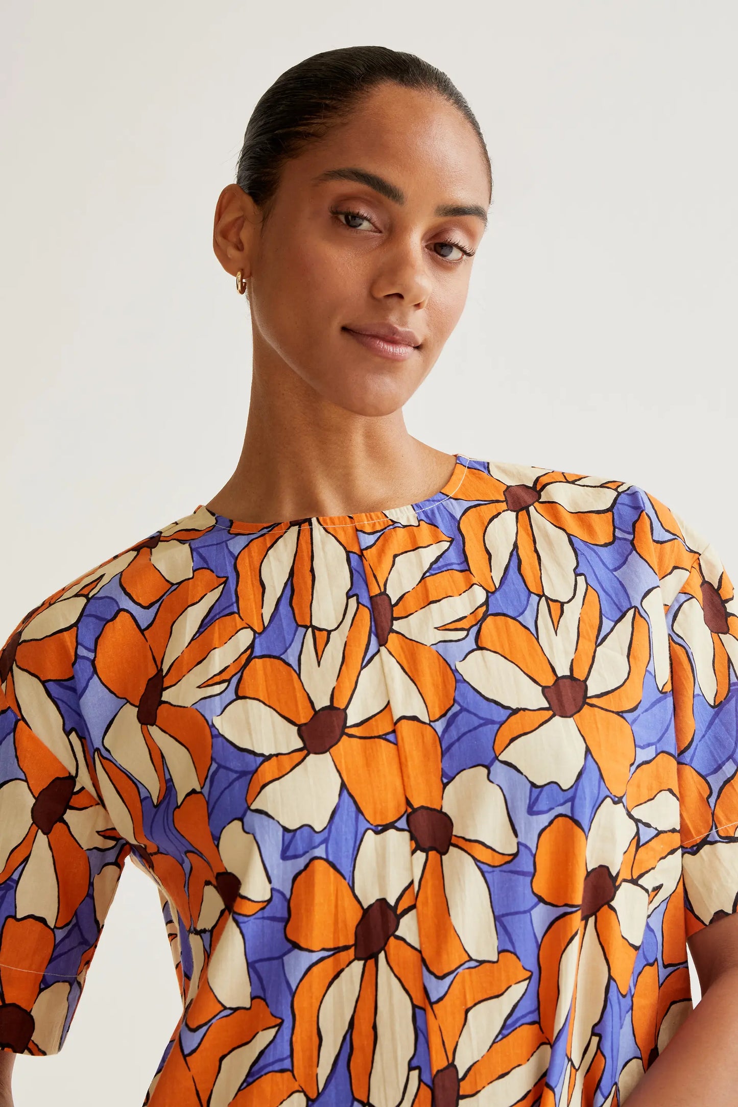 Short dress with marigold print