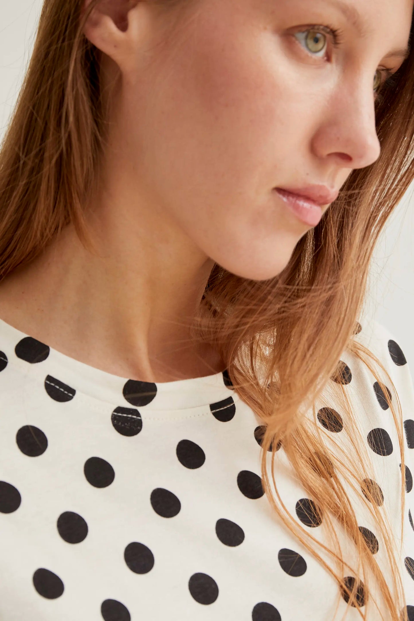 T-shirt con stampa Black Dots