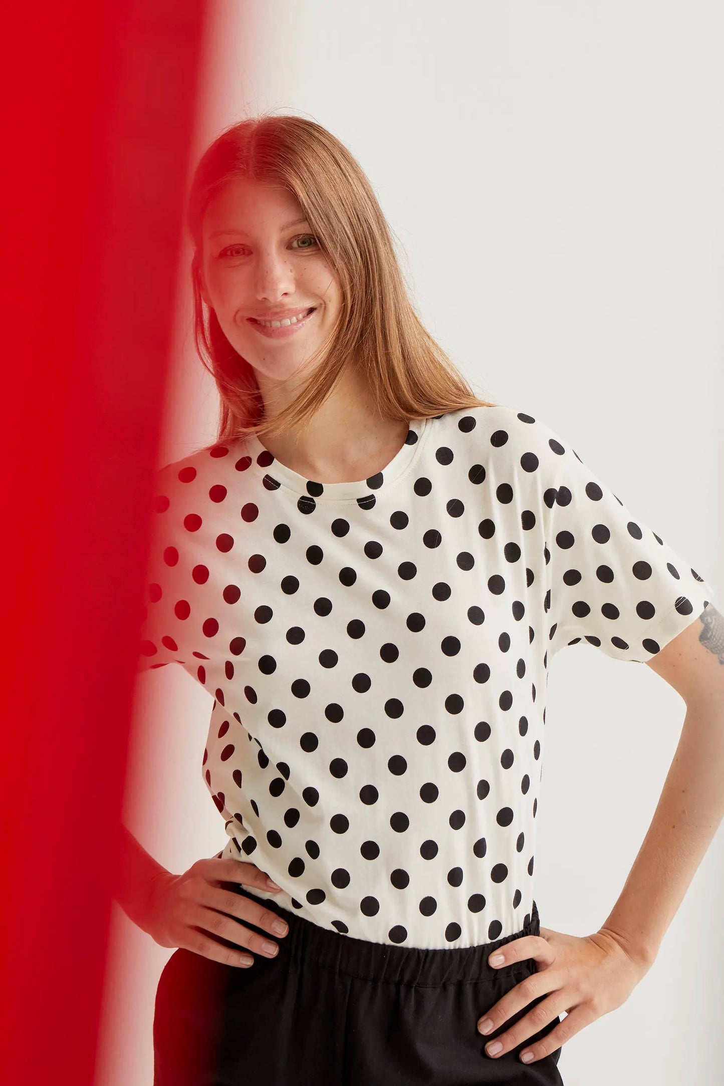 T-shirt con stampa Black Dots