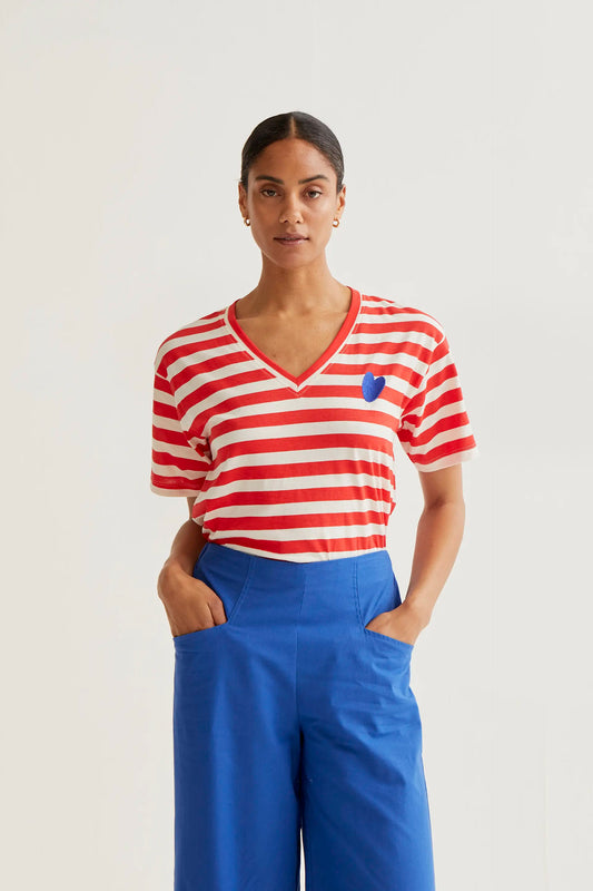 T-shirt with red striped print and embroidered heart