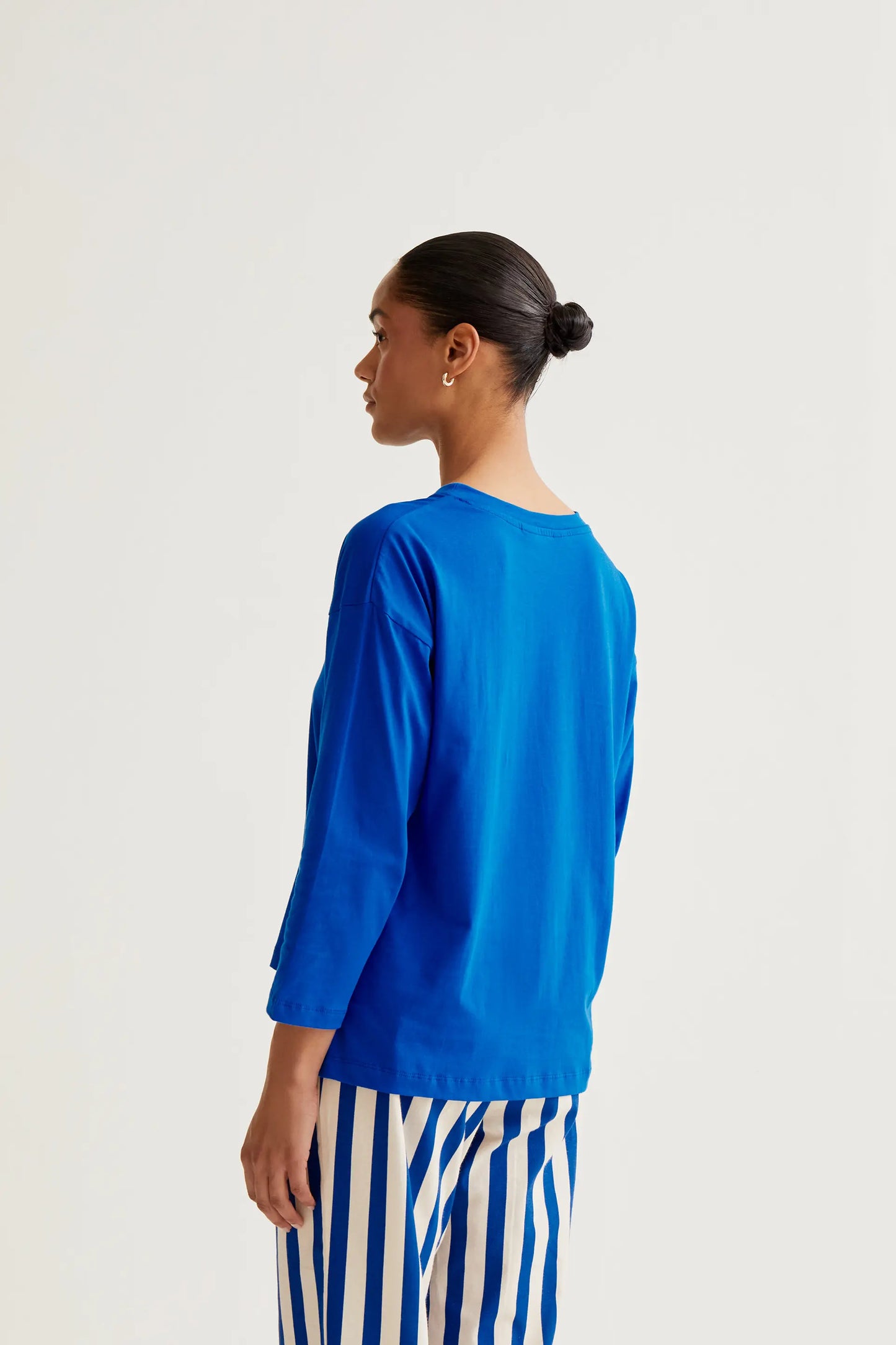 Camiseta azul con bordado Coccinellidae