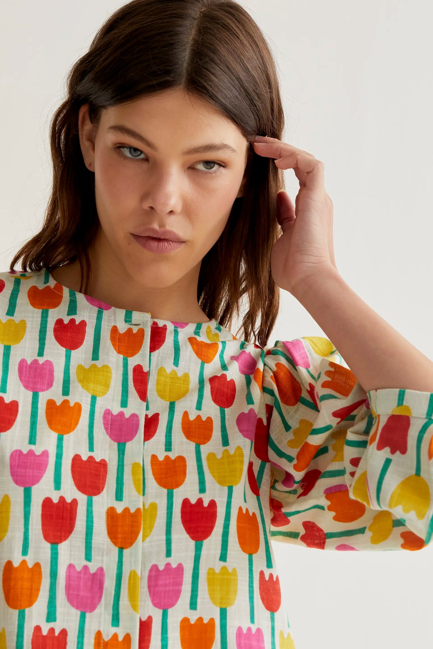 Camicia con stampa di tulipani