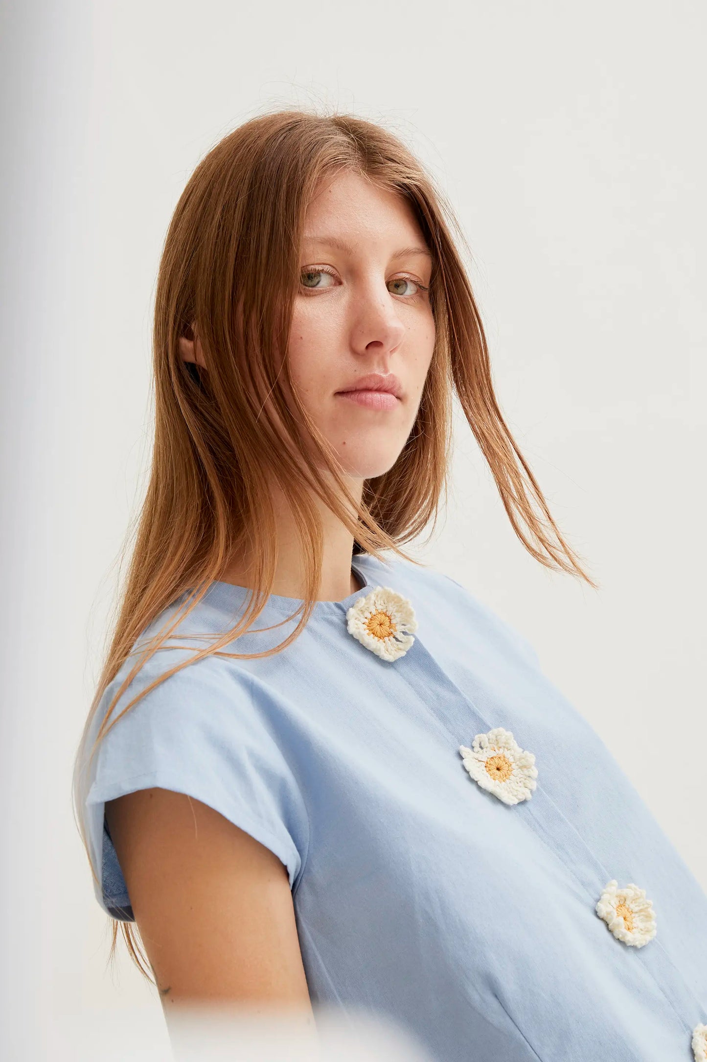 Shirt with daisy details