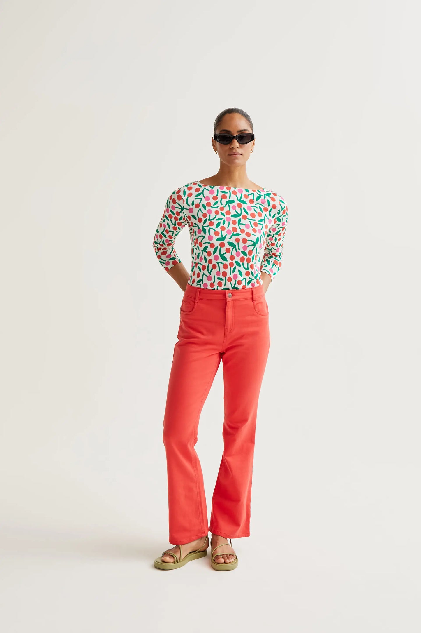 Pantalón vaquero rojo